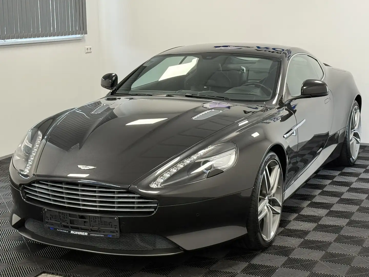 Aston Martin DB9 6.0 V12 Coupe   DE   unfallfrei   2.Hand Gris - 2