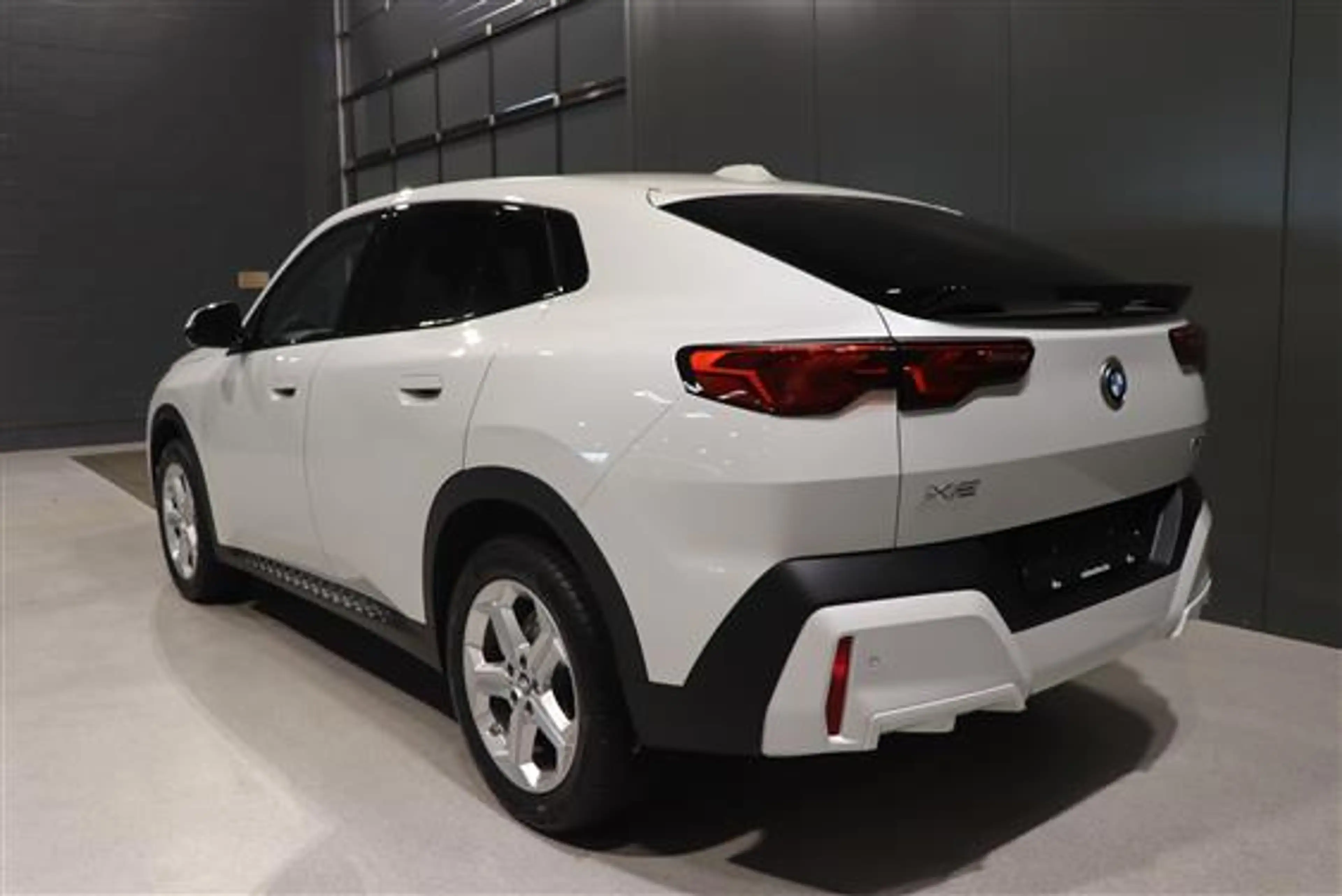 BMW X2 SDRIVE 20I PREMIUM PACK — photo 4