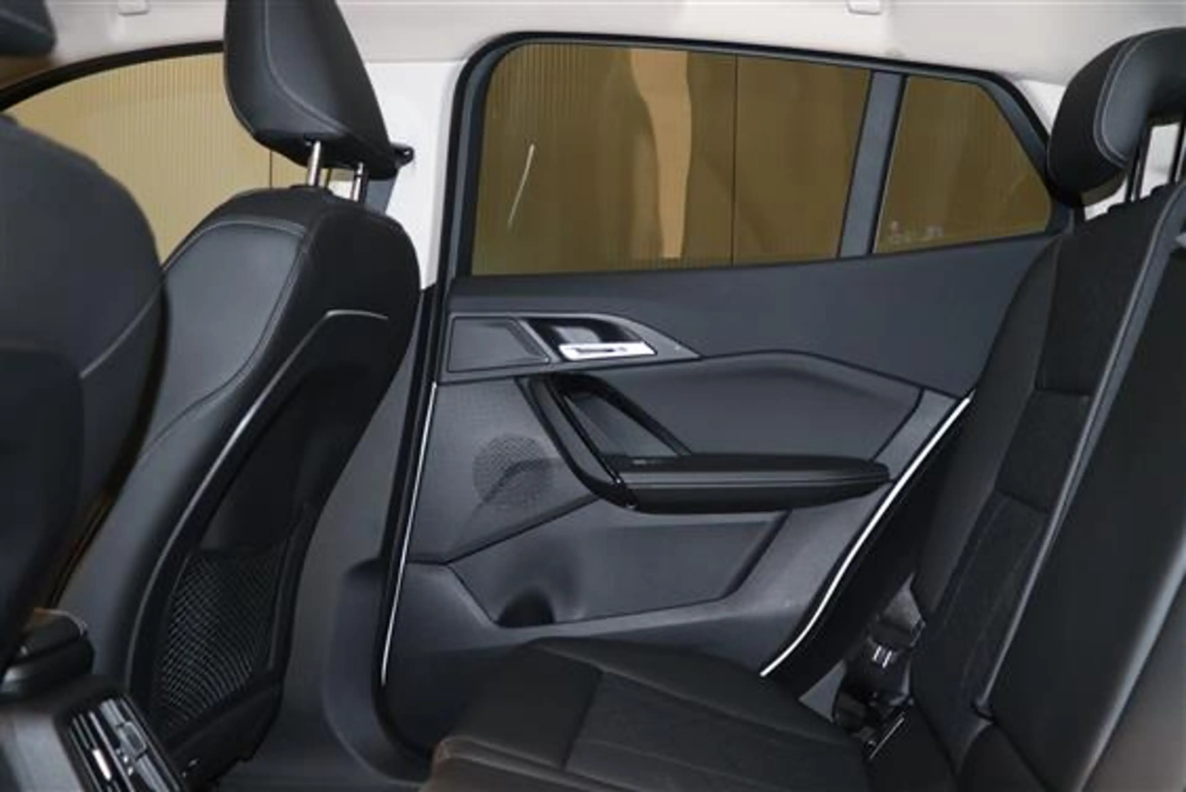BMW X2 SDRIVE 20I PREMIUM PACK — photo 8