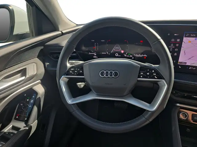 Audi Q5 view 13