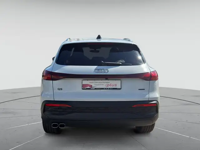 Audi Q5 view 7