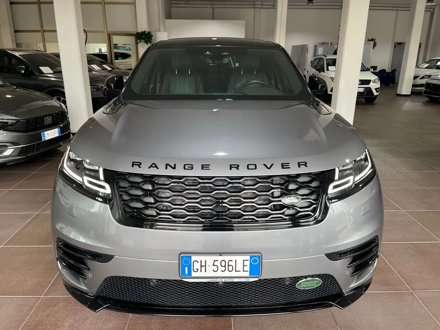 Land Rover Range Rover Velar 2.0 si4 R-Dynamic HSE 4wd 250cv 29000KM Grigio - 2