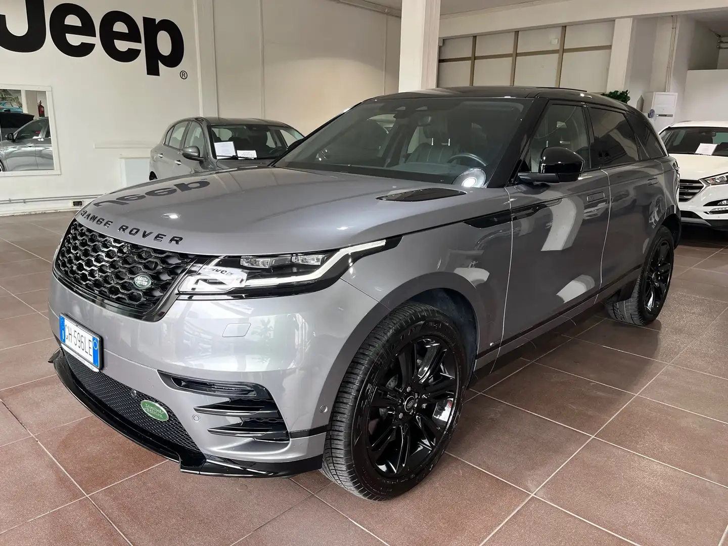 Land Rover Range Rover Velar 2.0 si4 R-Dynamic HSE 4wd 250cv 29000KM Grigio - 1