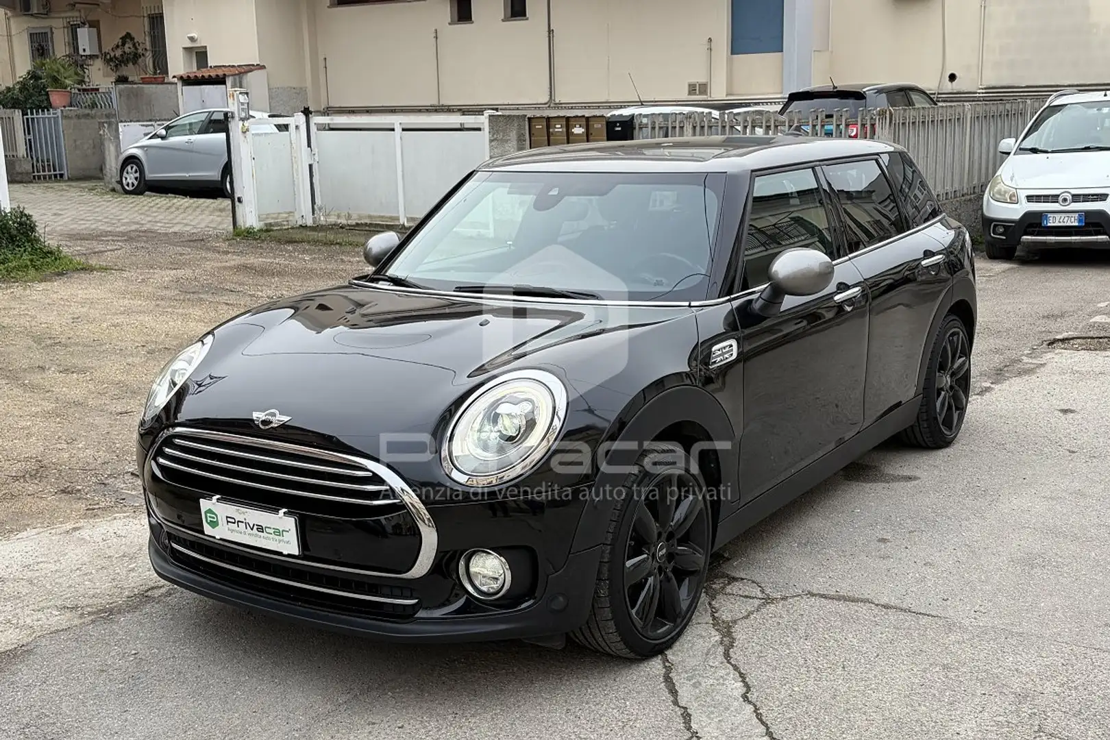 MINI Cooper D Clubman Mini 2.0 Cooper D Hype Clubman Noir - 1