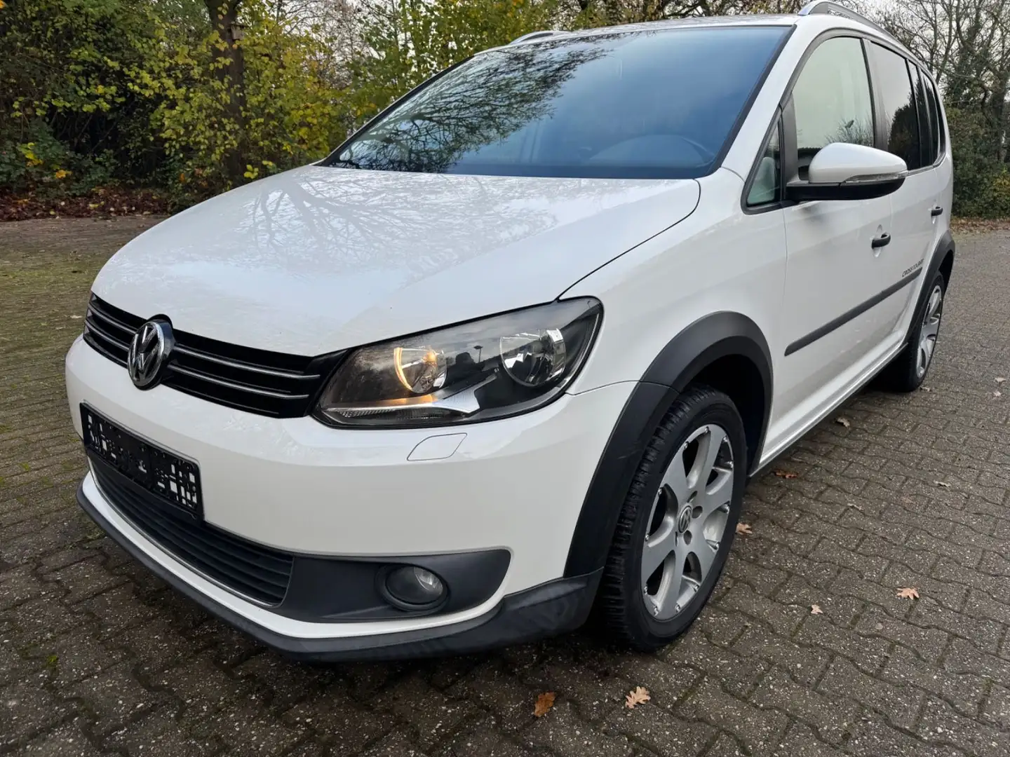 Volkswagen Touran CrossTouran//Klima//Navi//Tempomat// Weiß - 1