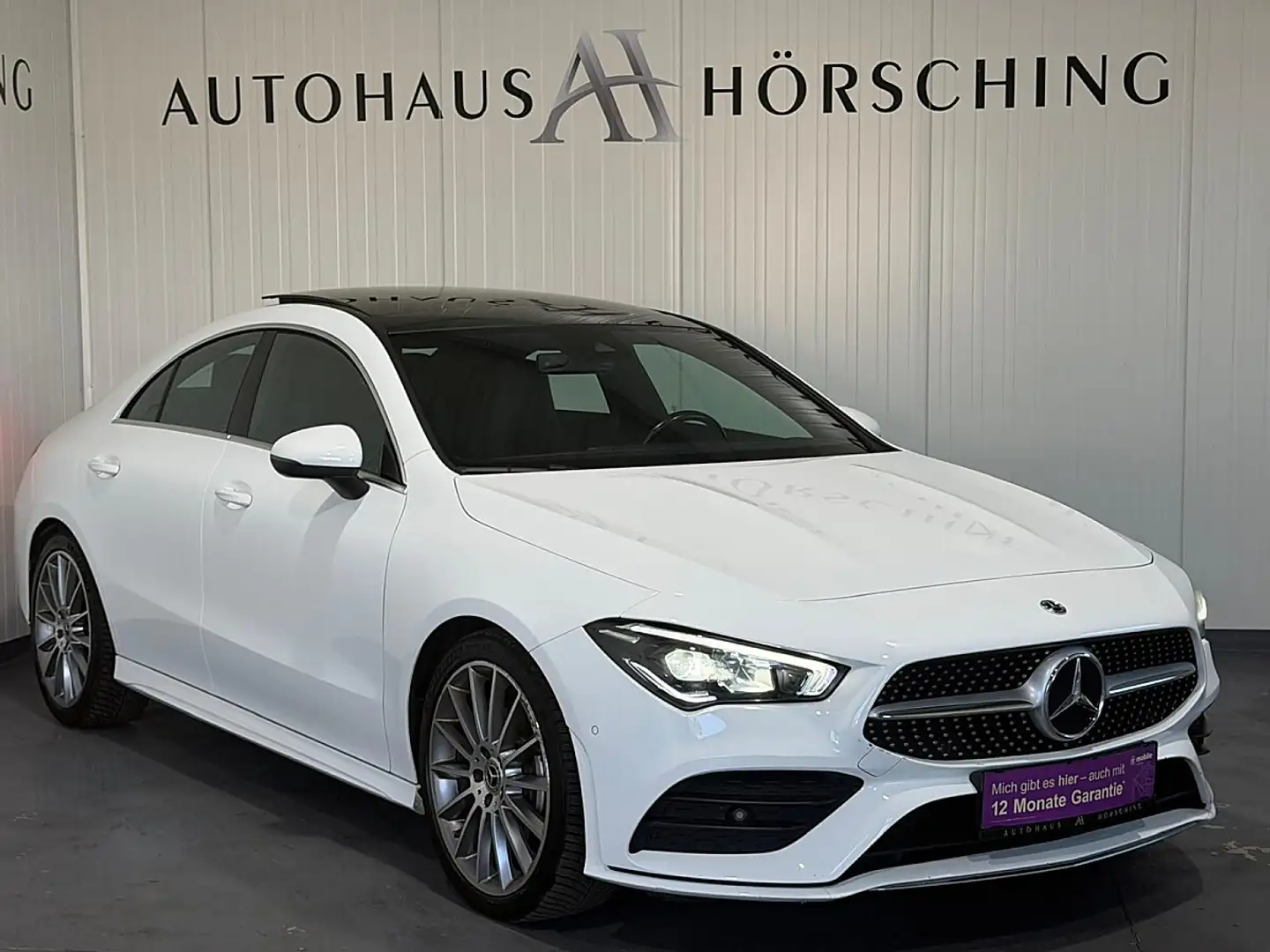 Mercedes-Benz CLA 180 //AMG-PAKET//PANO//AMBIENTE// Weiß - 1