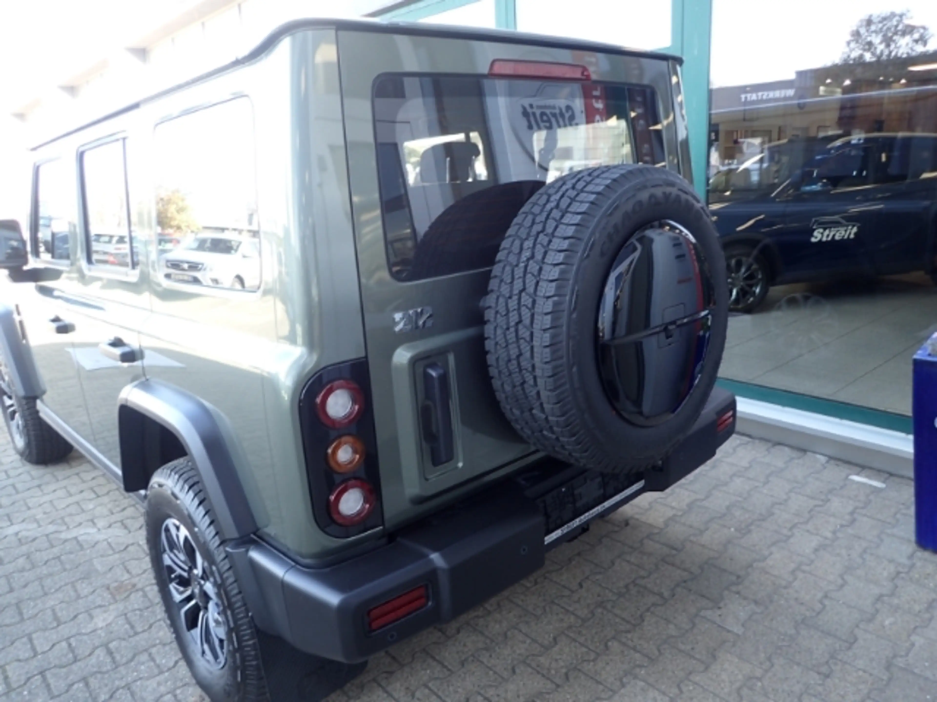 BAW 212 TCI 4WD Grün/Schwarz/Grau Leder Digitales Cockpit — photo 6
