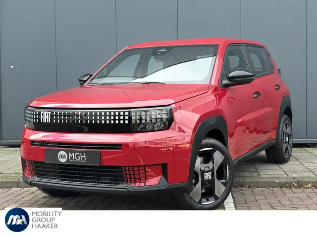 Fiat Grande Panda RED 7.4 kW 44kWh Parkeer sensoren achter | Airco |