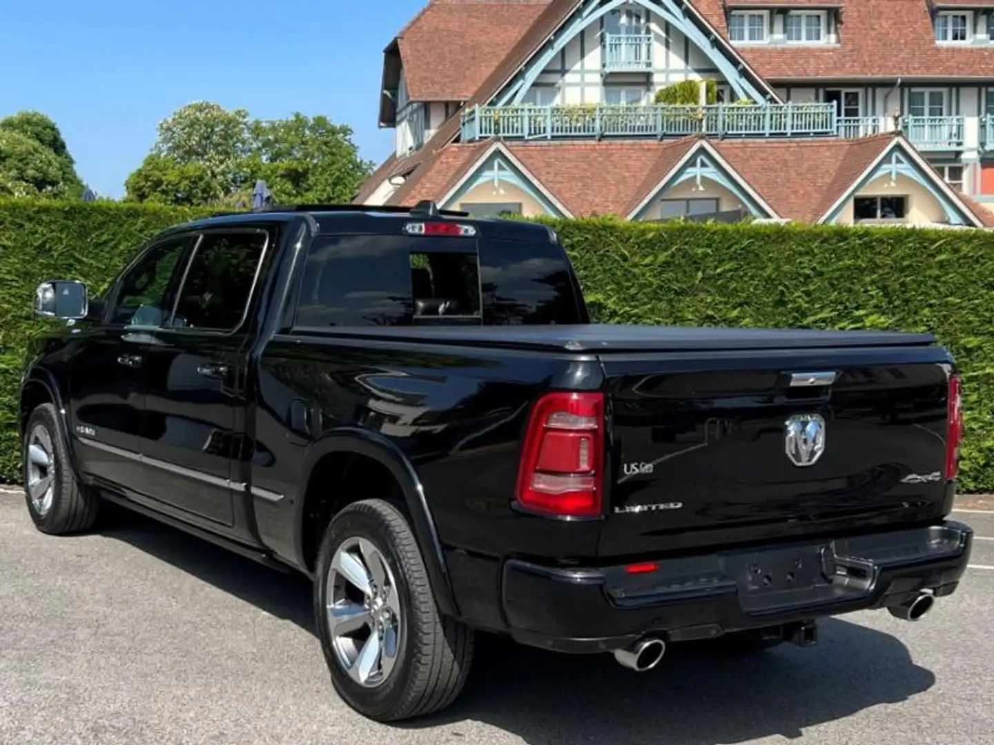 Dodge RAM 1500 5.7 V8 395 HEMI CREW CAB LIMITED Noir - 2