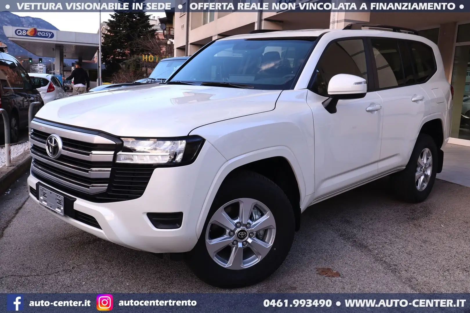 Toyota Land Cruiser LC300 GXR 3.3D AT 4X4 *GANCIO TRAINO Bianco - 2