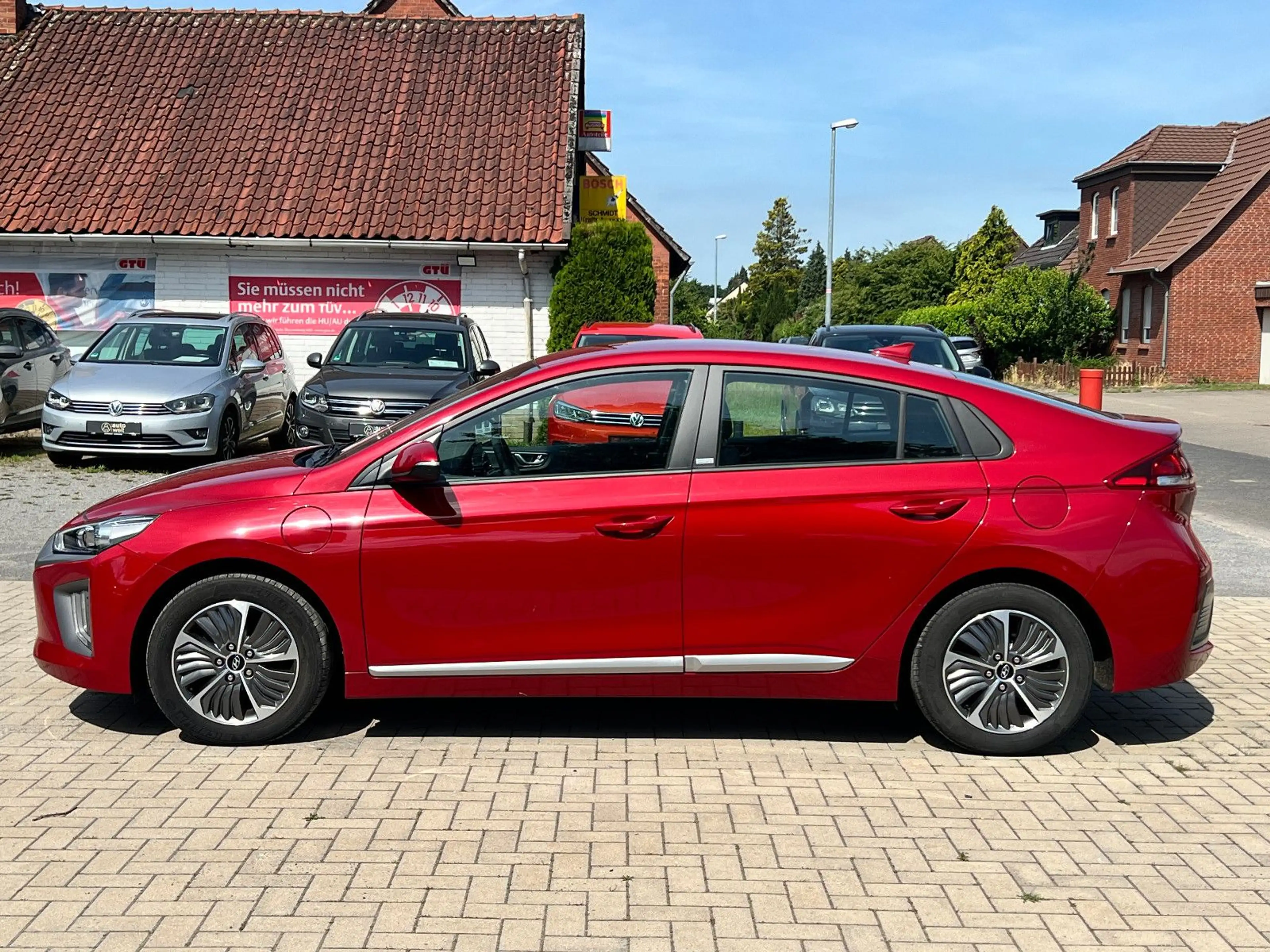 Hyundai IONIQ Hybrid, Kamera, TÜV & Bremsen neu, 1 Hand — photo 2