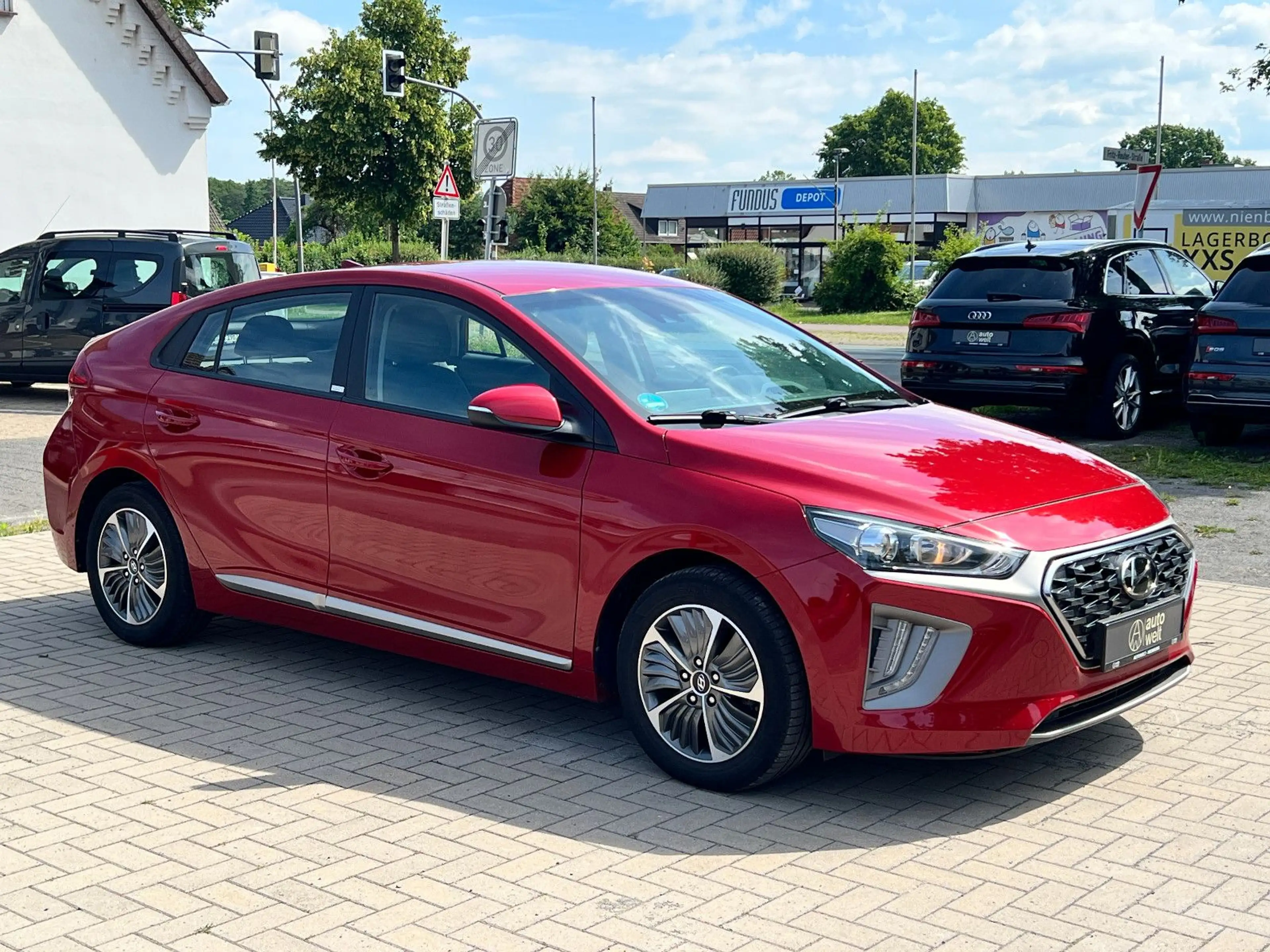 Hyundai IONIQ Hybrid, Kamera, TÜV & Bremsen neu, 1 Hand — photo 7