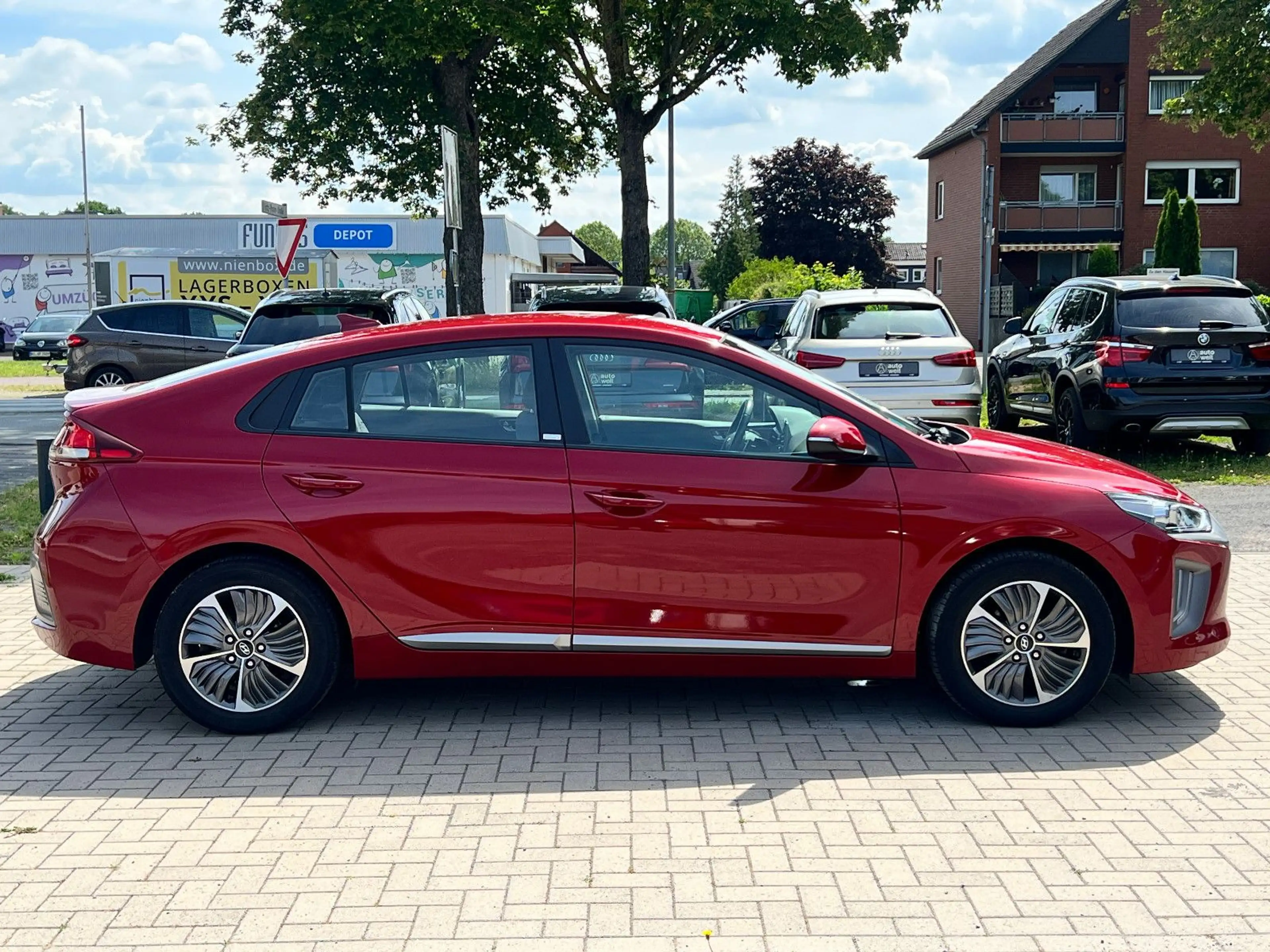 Hyundai IONIQ Hybrid, Kamera, TÜV & Bremsen neu, 1 Hand — photo 6