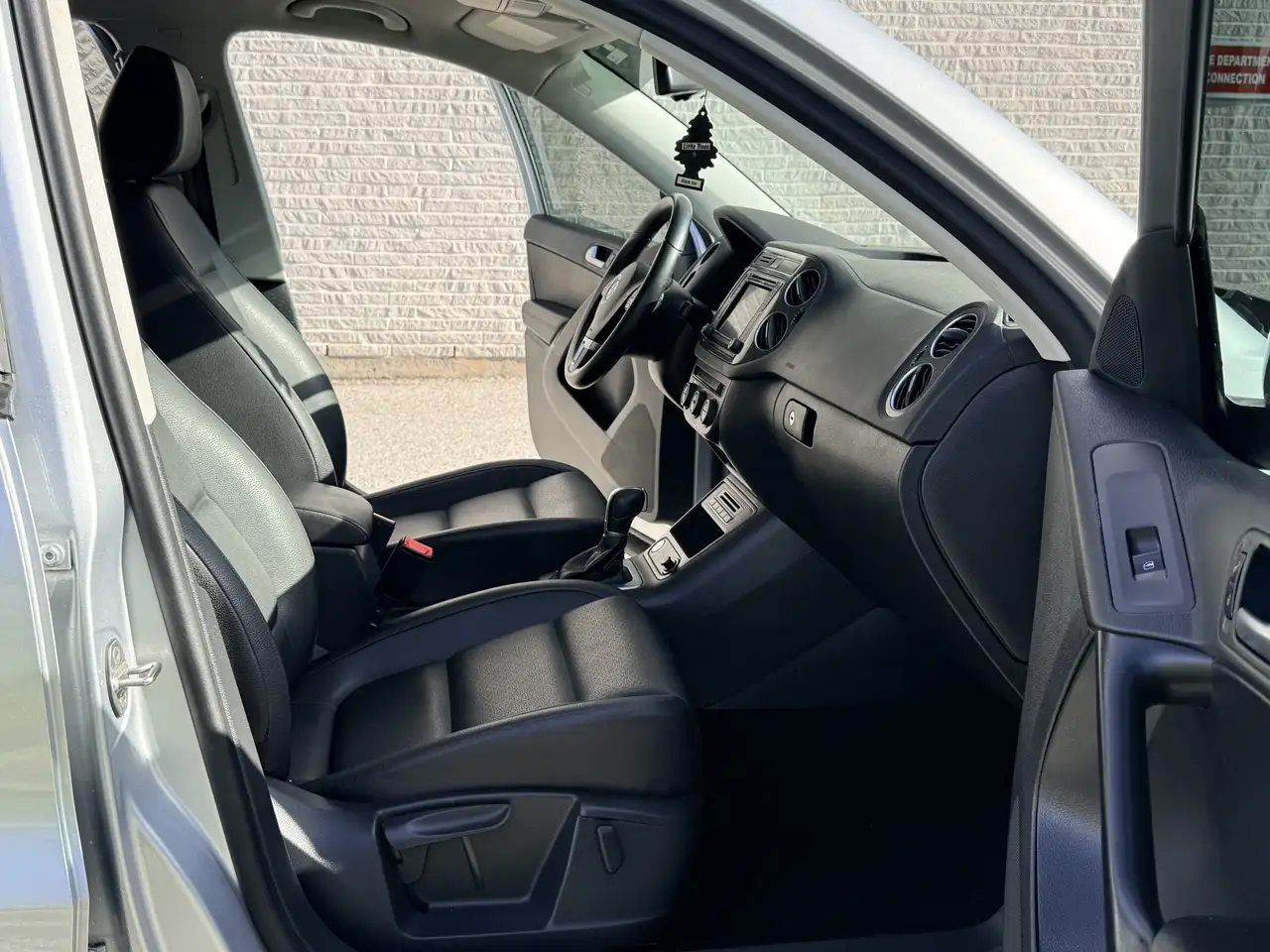 Volkswagen Tiguan снимка Volkswagen Tiguan