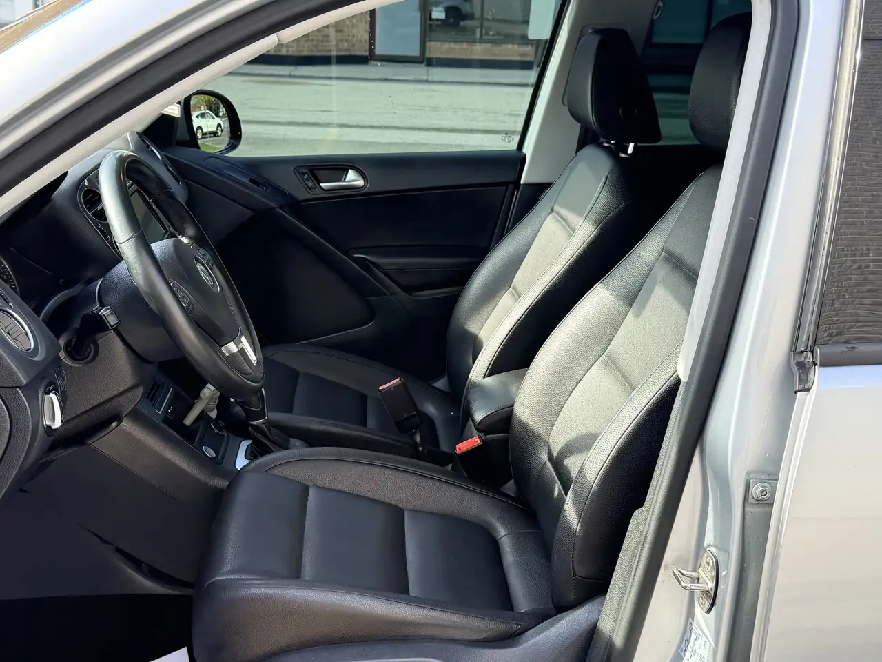 Volkswagen Tiguan снимка Volkswagen Tiguan