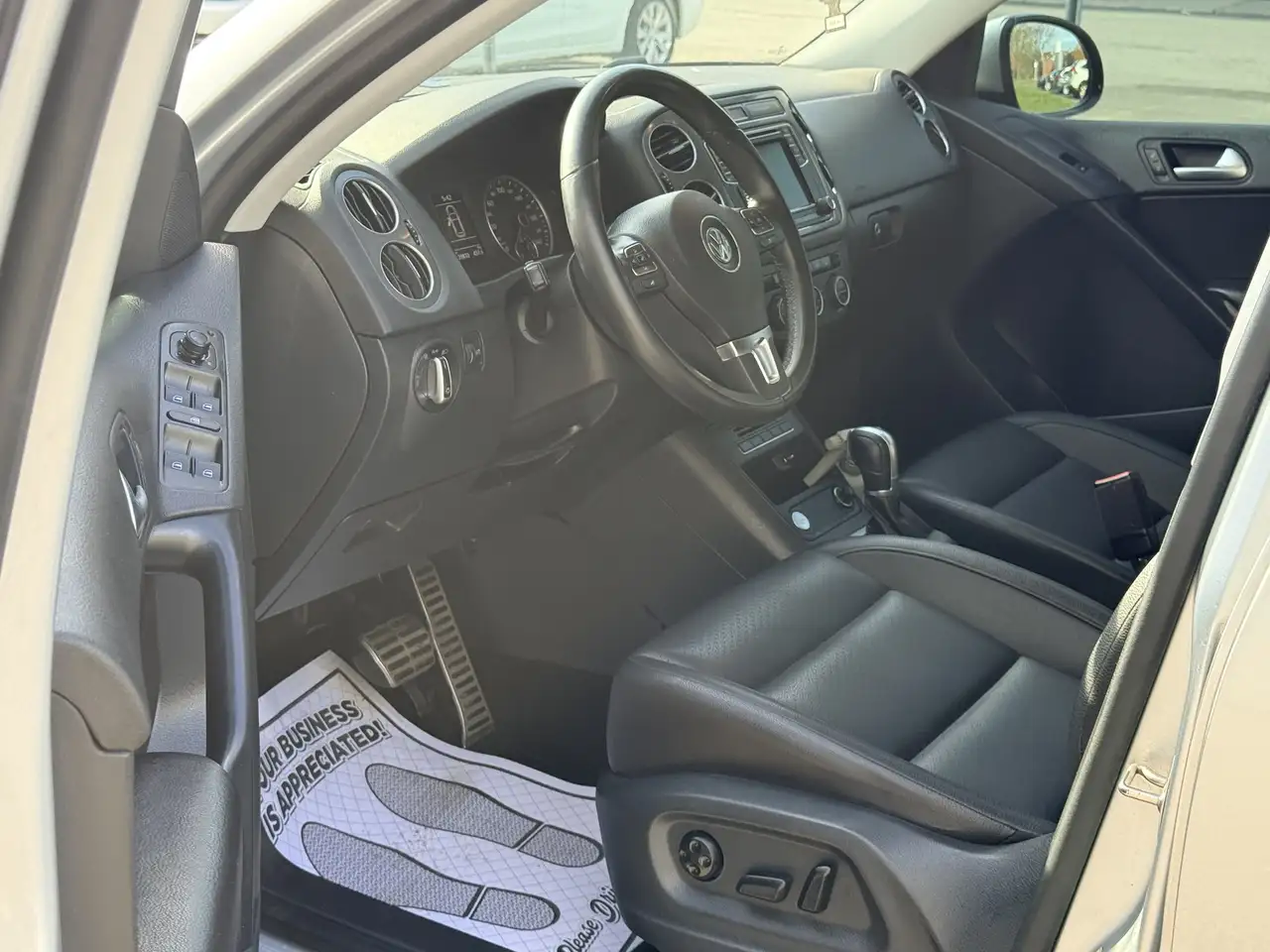 Volkswagen Tiguan снимка Volkswagen Tiguan