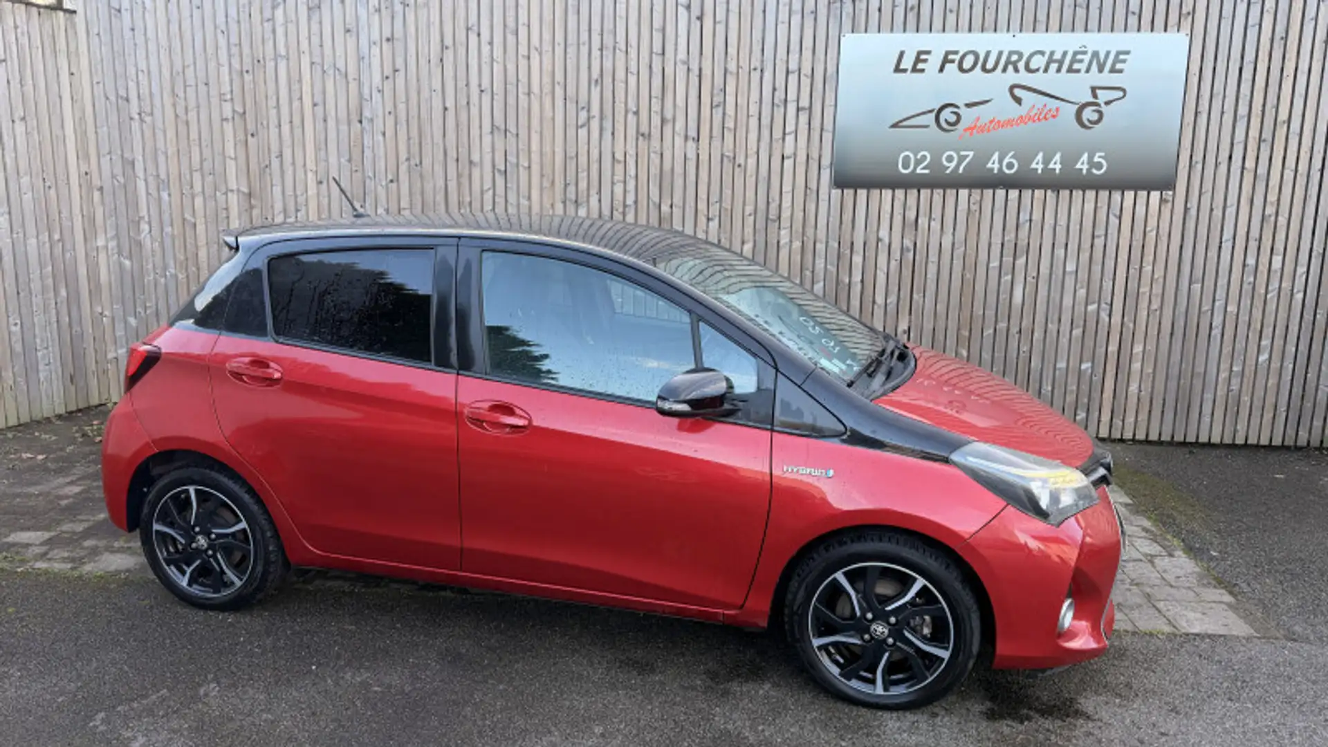 Toyota Yaris HSD 100H COLLECTION 5P Rouge - 2