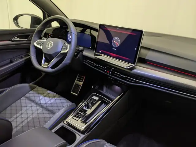 Volkswagen Golf view 6