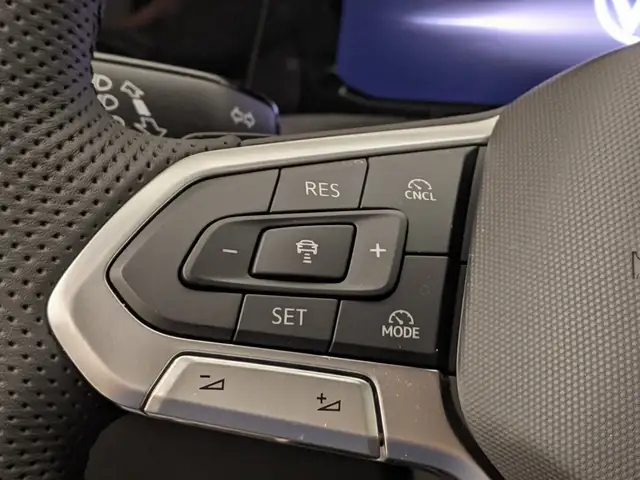 Volkswagen Golf view 10