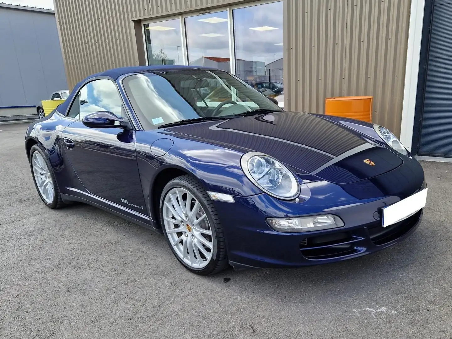Porsche 997 Carrera 4 Cabriolet Blauw - 2