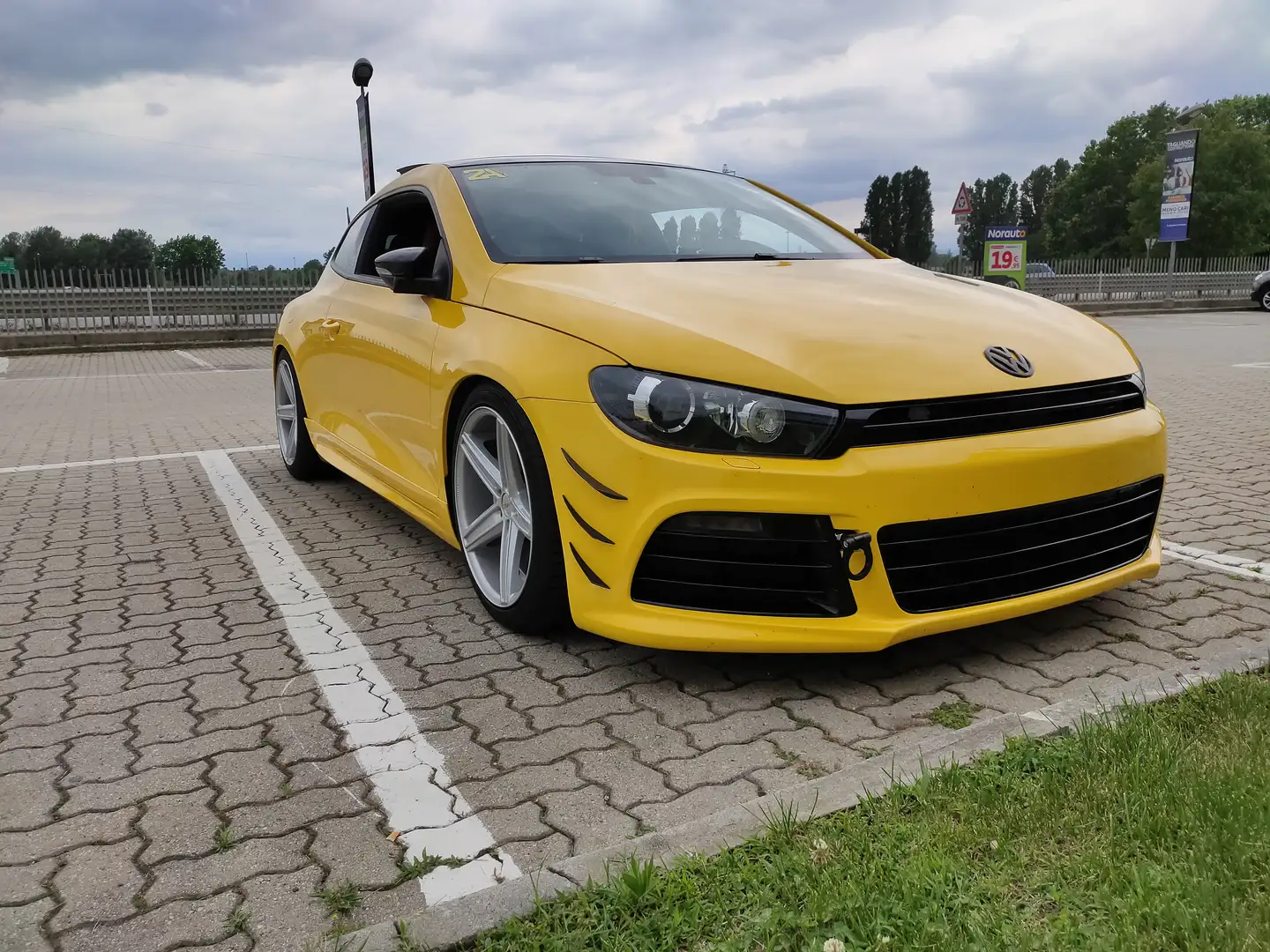 Volkswagen Scirocco 2.0 tfsi - 2