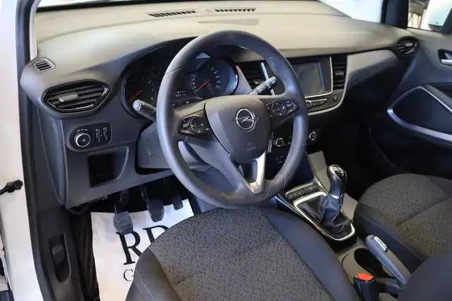 Opel Crossland X view 9