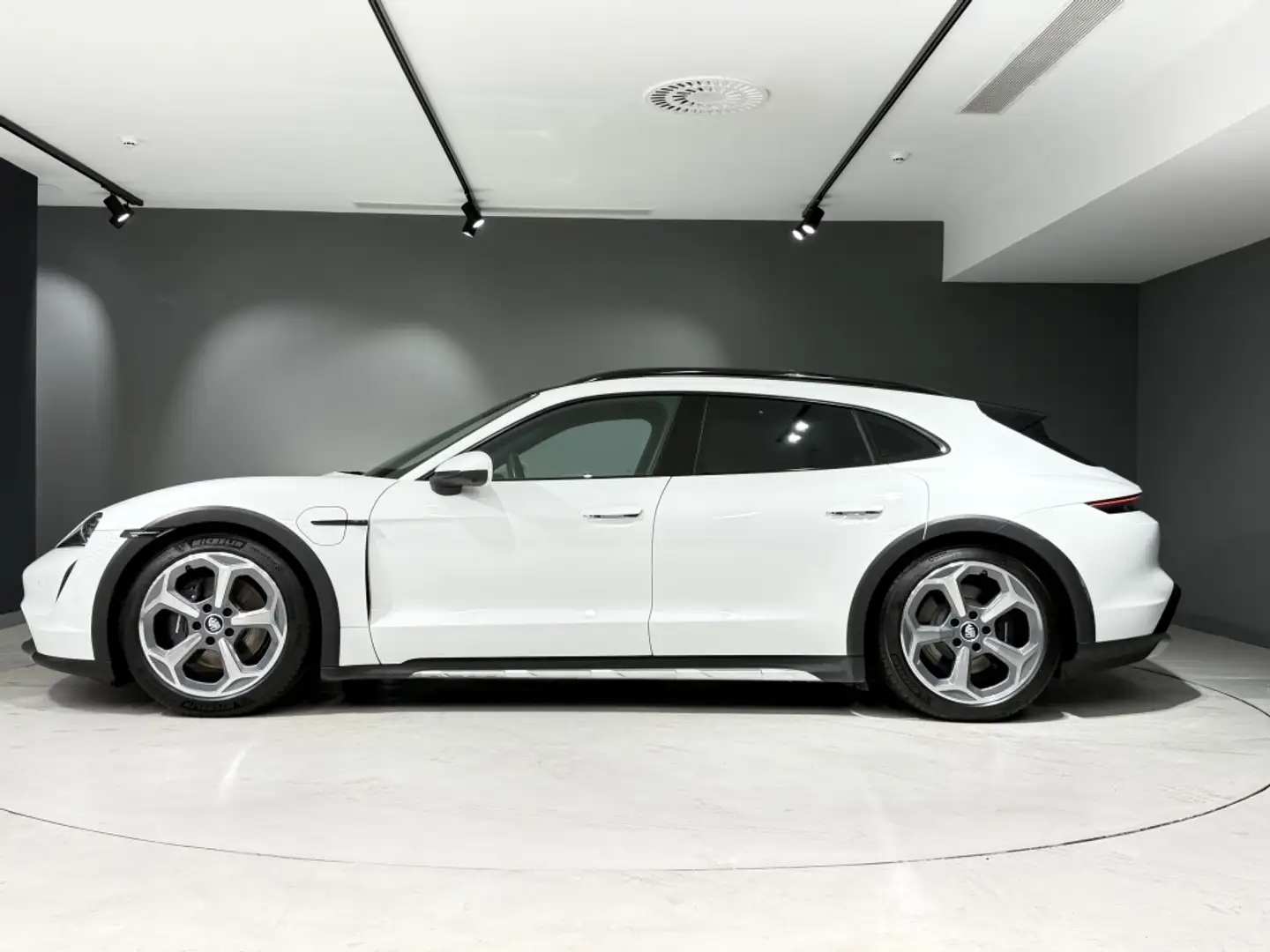 Porsche Taycan 4 Cross Turismo Blanco - 2