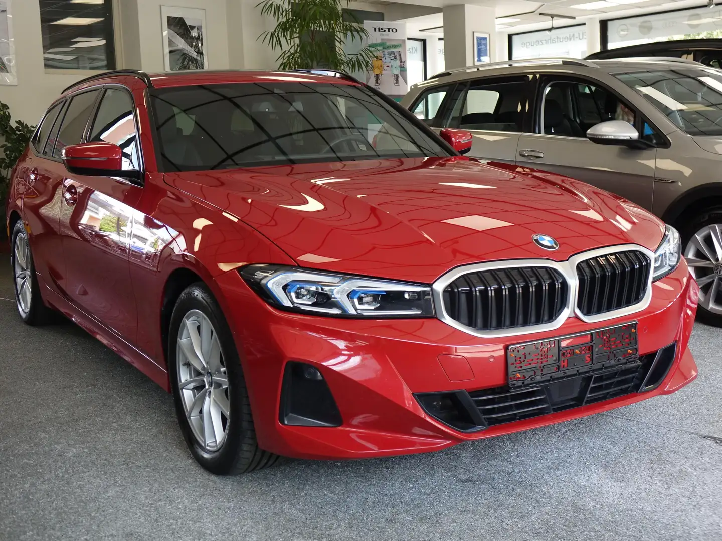 BMW 318 318 d Touring+AHK+Pano+STHZ+H/K+ACC+Sportsitze+ Rot - 1