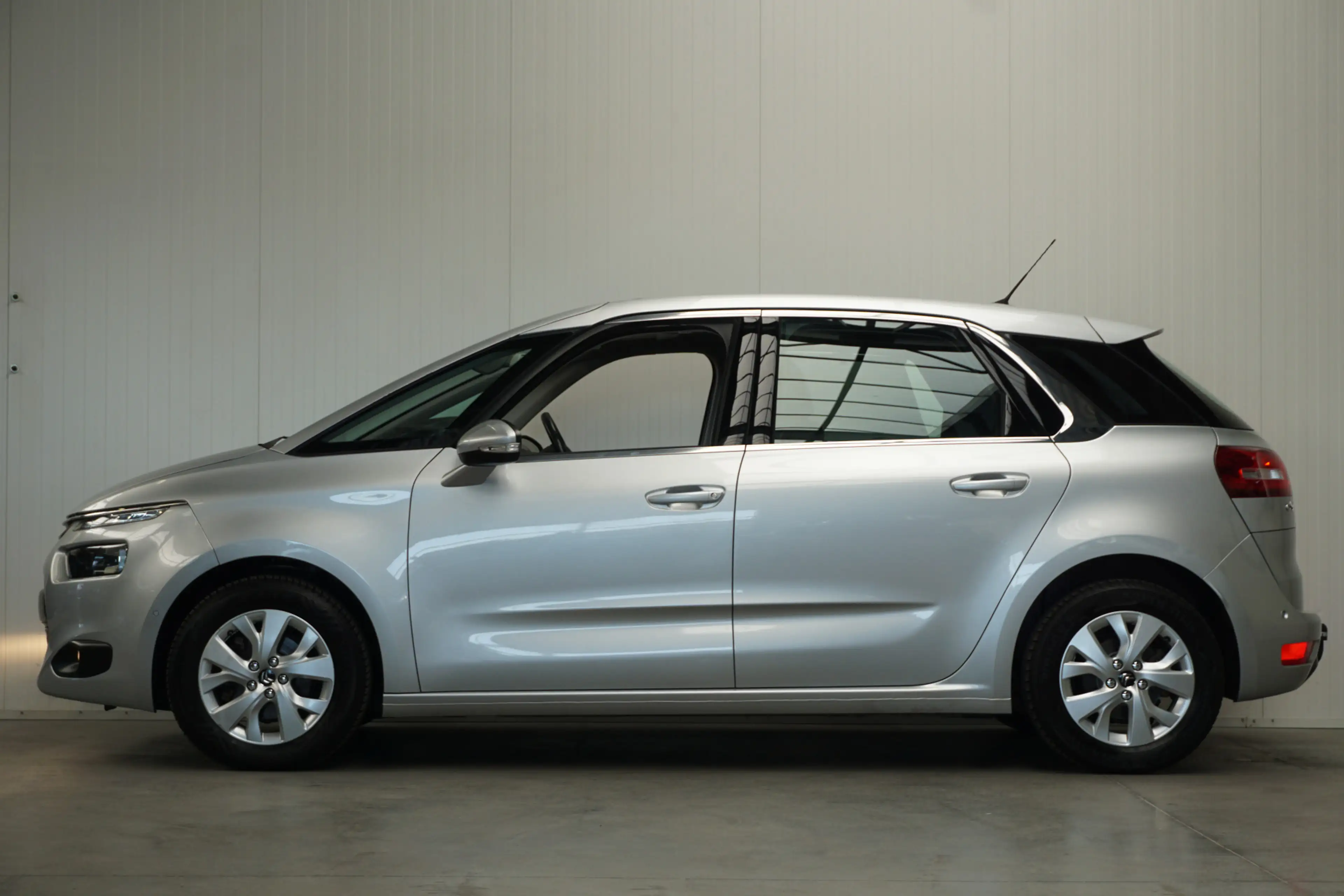 Citroen C4 Picasso 1.2 PureTech Selection NAVI CLIMA LANE DODE PARK T — photo 10