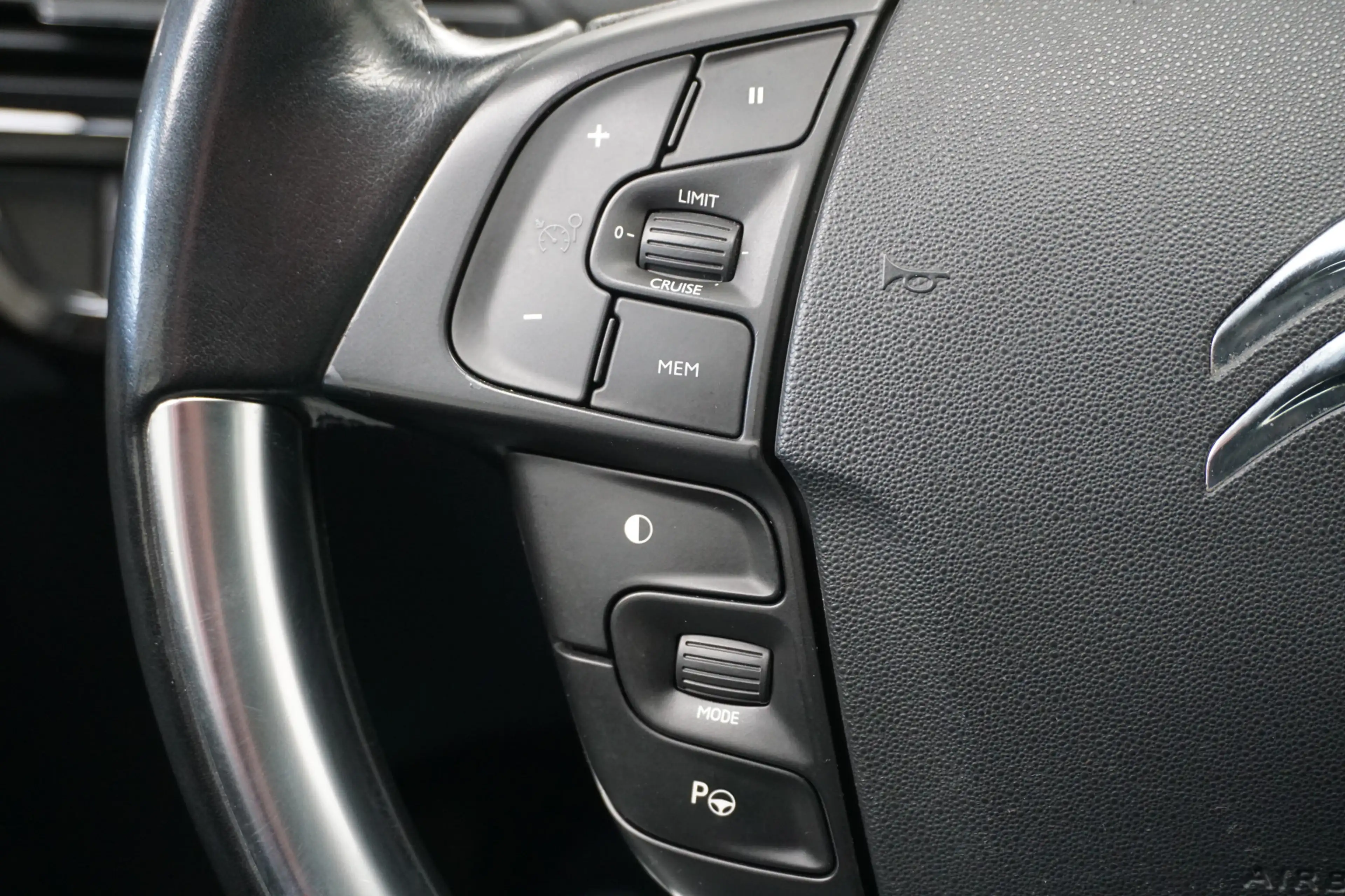 Citroen C4 Picasso 1.2 PureTech Selection NAVI CLIMA LANE DODE PARK T — photo 25
