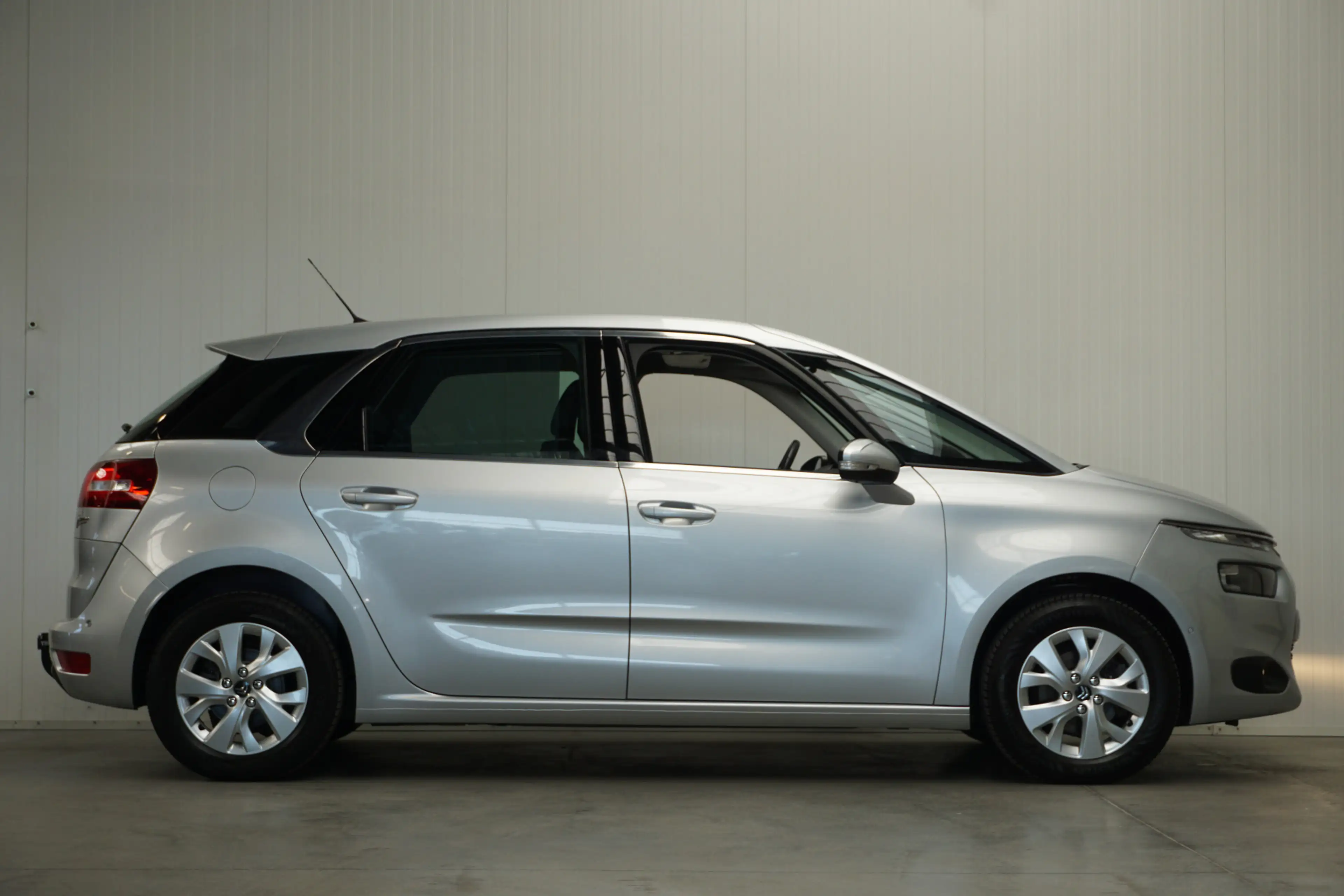 Citroen C4 Picasso 1.2 PureTech Selection NAVI CLIMA LANE DODE PARK T — photo 15