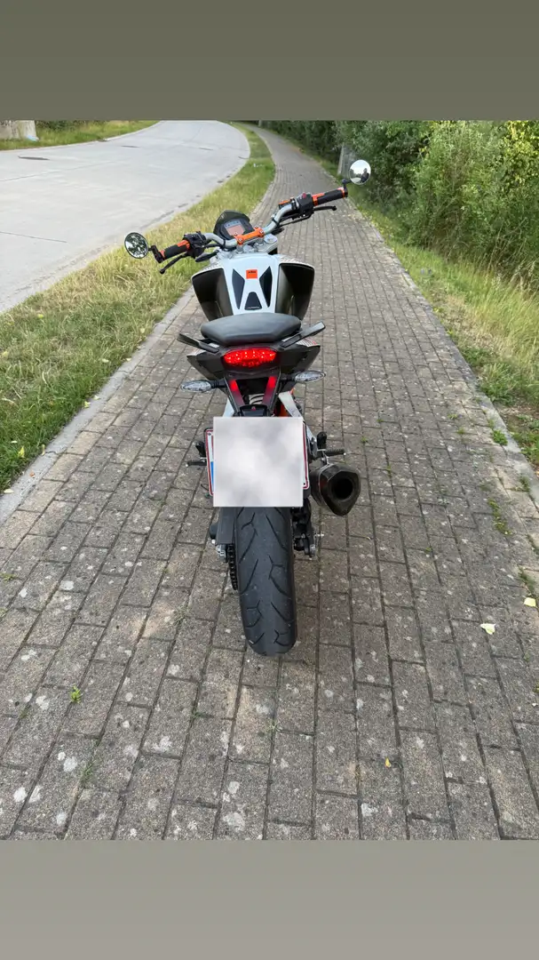 KTM 390 Duke - 1