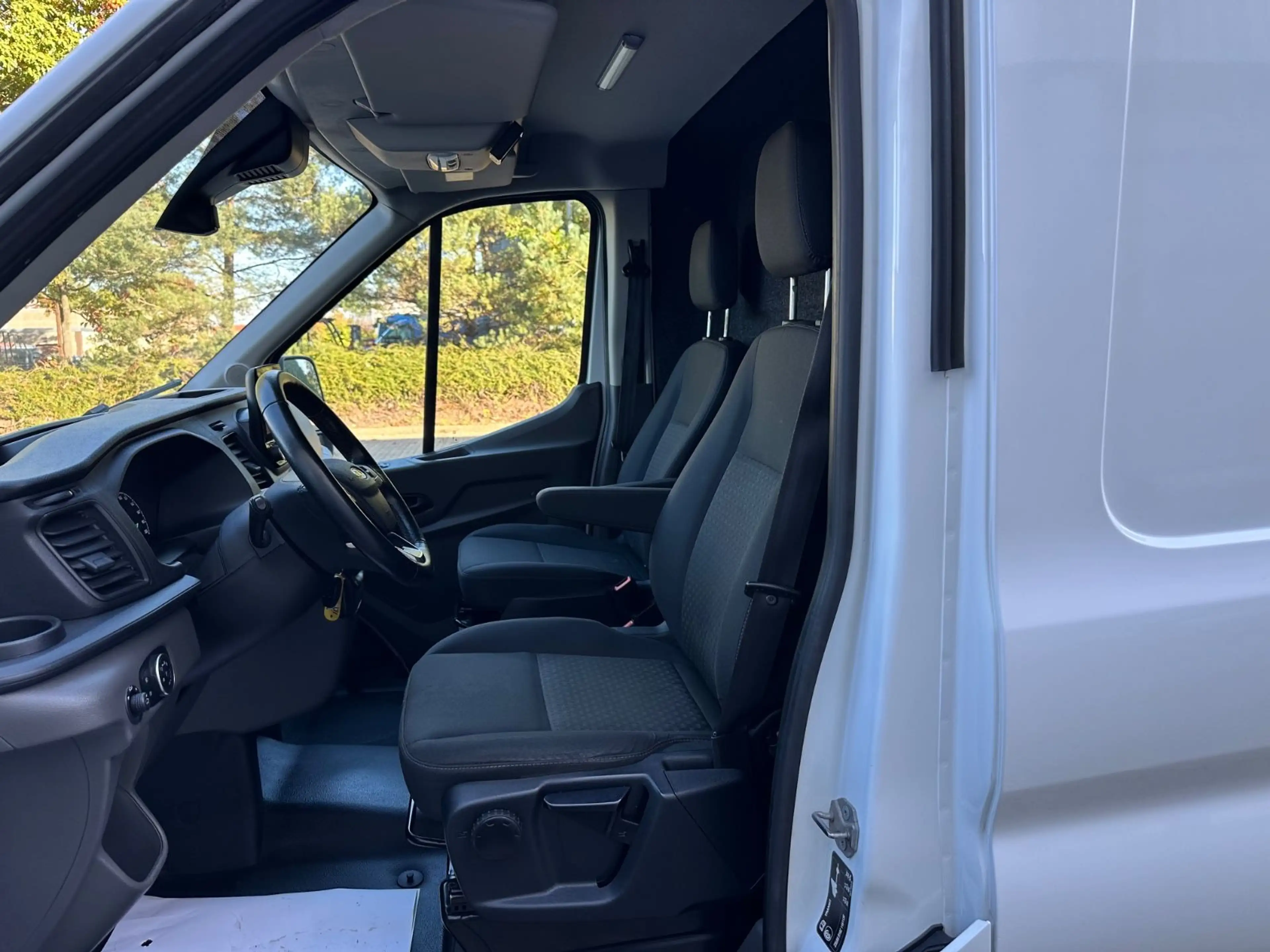 Ford Transit 2.0TDCi AWD 4x4 Kasten 350 L3H3*Regale — photo 12