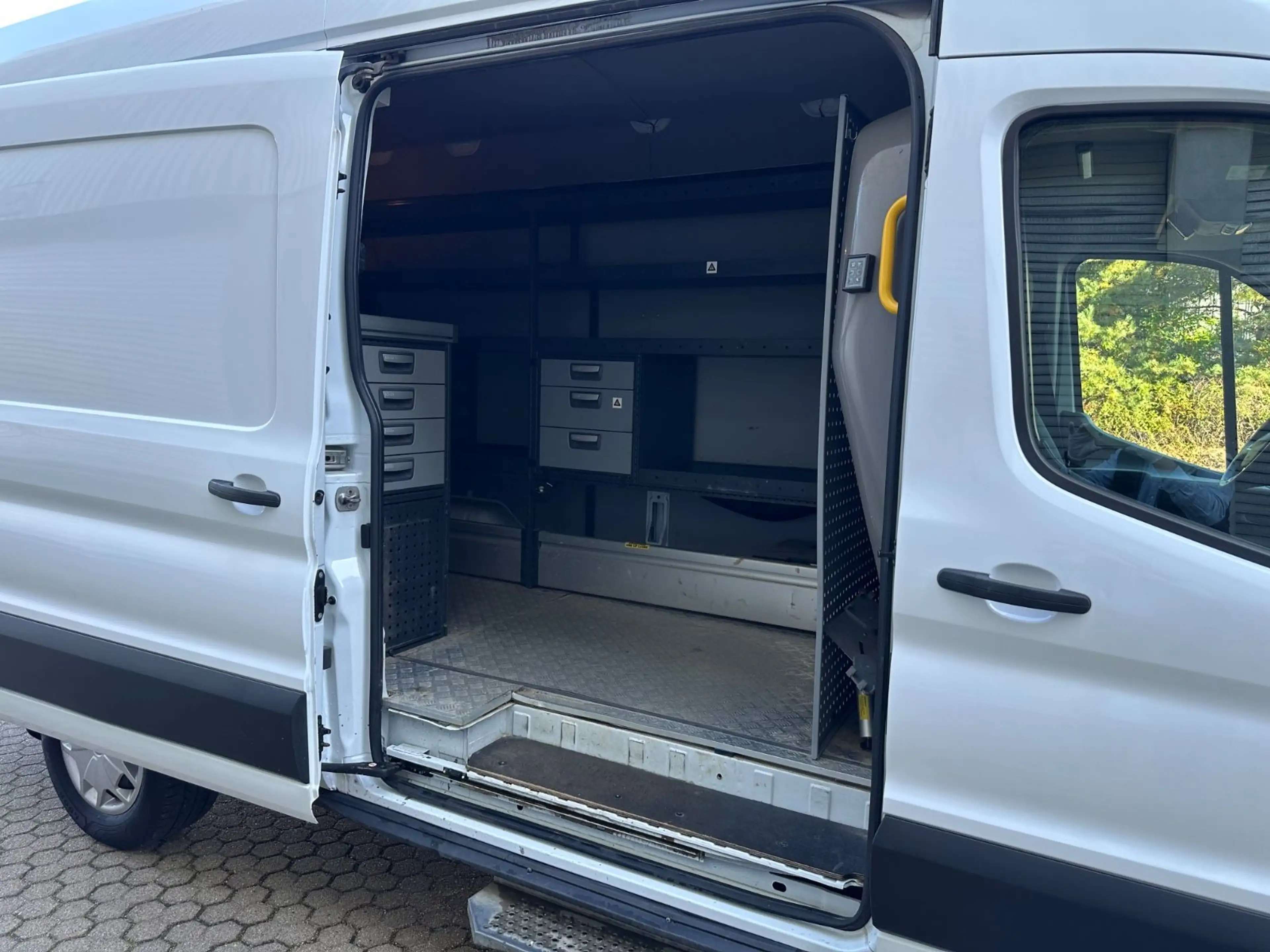 Ford Transit 2.0TDCi AWD 4x4 Kasten 350 L3H3*Regale — photo 15