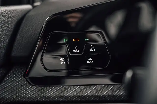Volkswagen Golf view 28
