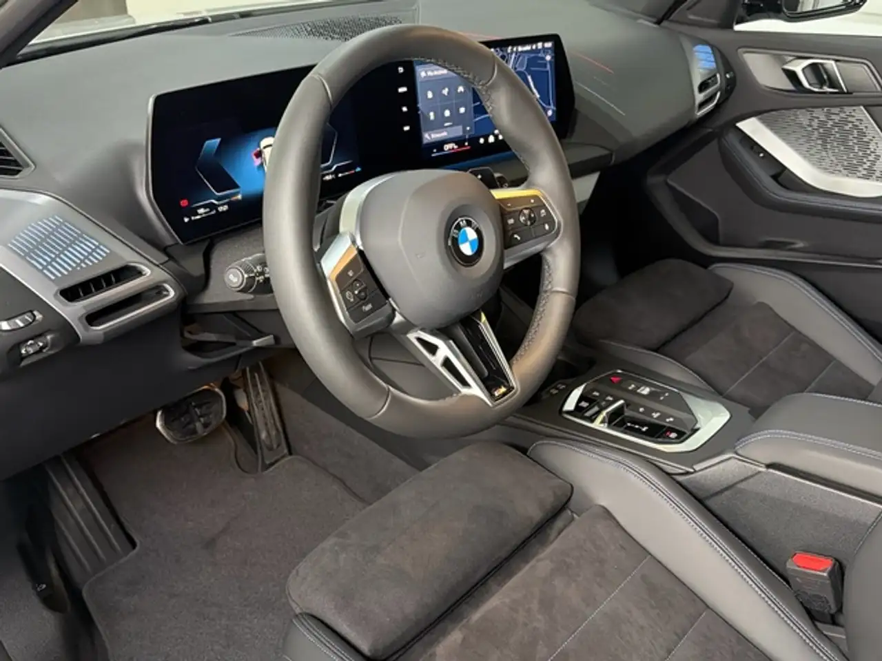 BMW 1 Series 2026 — фото 14
