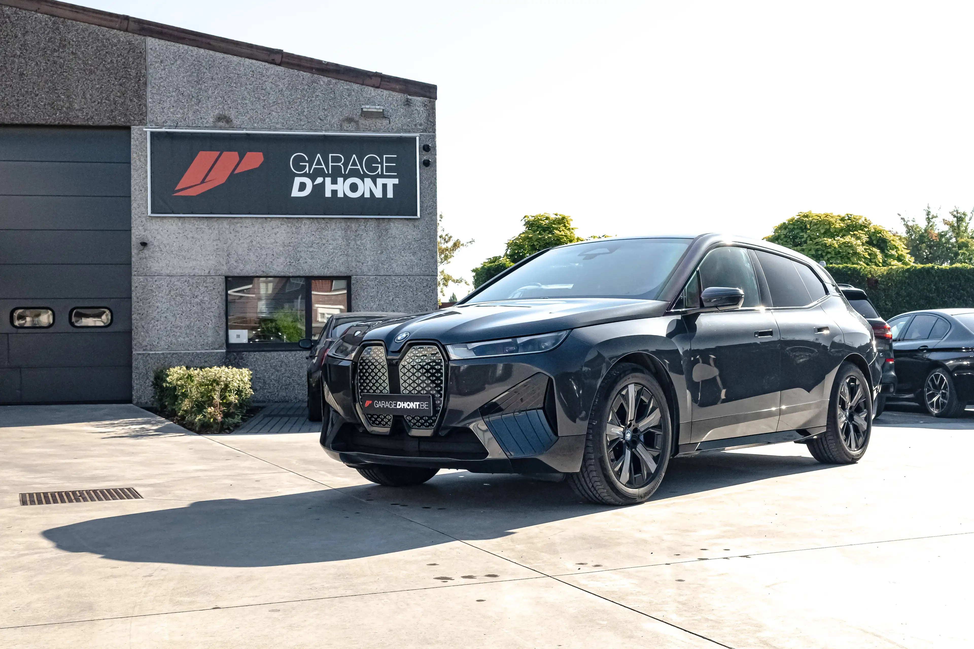 BMW iX xDrive 40e, M pack, parking+, zetel-en stuurwielverw — photo 11