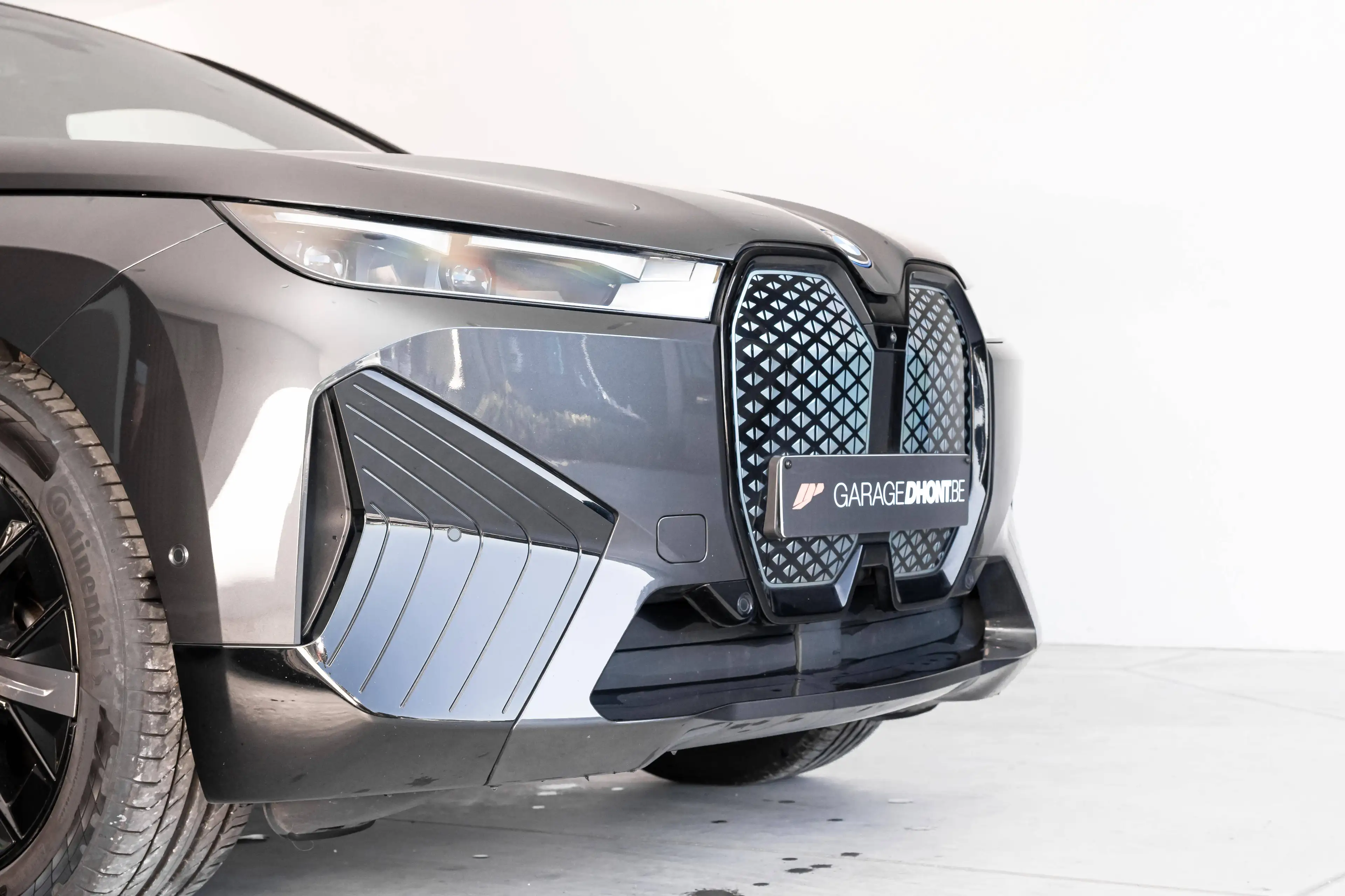 BMW iX xDrive 40e, M pack, parking+, zetel-en stuurwielverw — photo 7