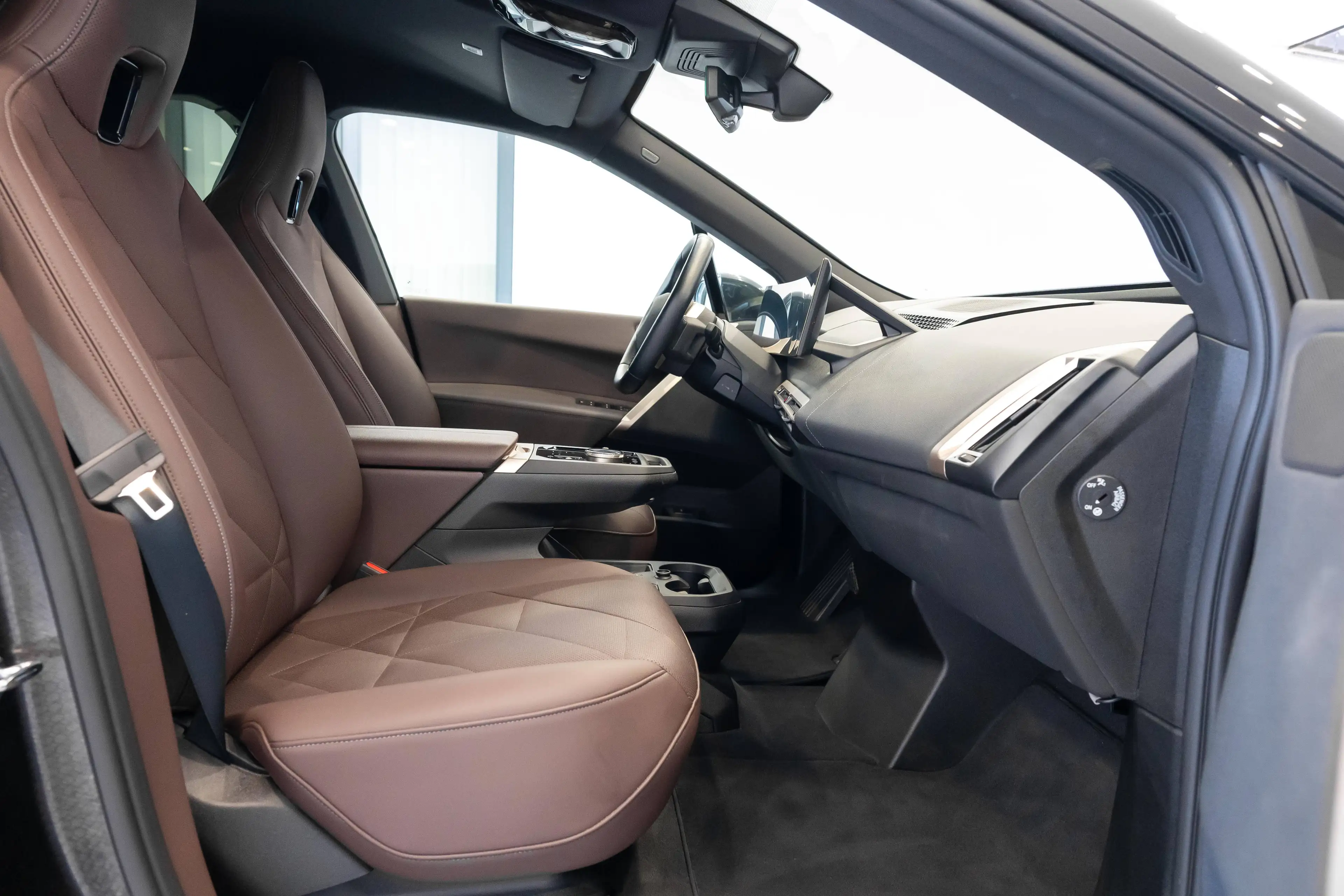 BMW iX xDrive 40e, M pack, parking+, zetel-en stuurwielverw — photo 19