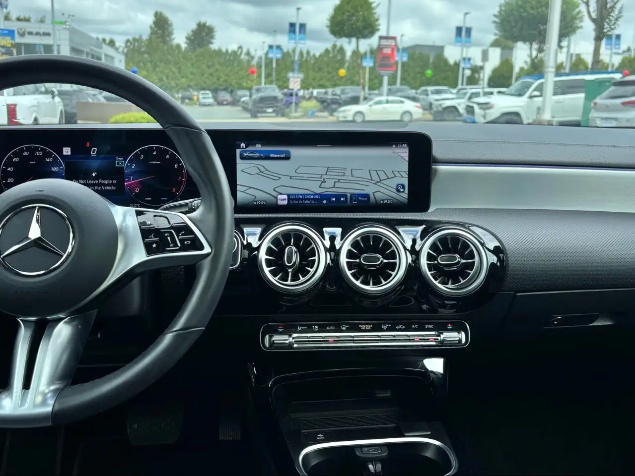 Mercedes-Benz CLA photo Mercedes-Benz CLA