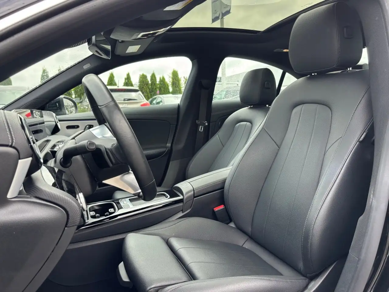 Mercedes-Benz CLA photo Mercedes-Benz CLA