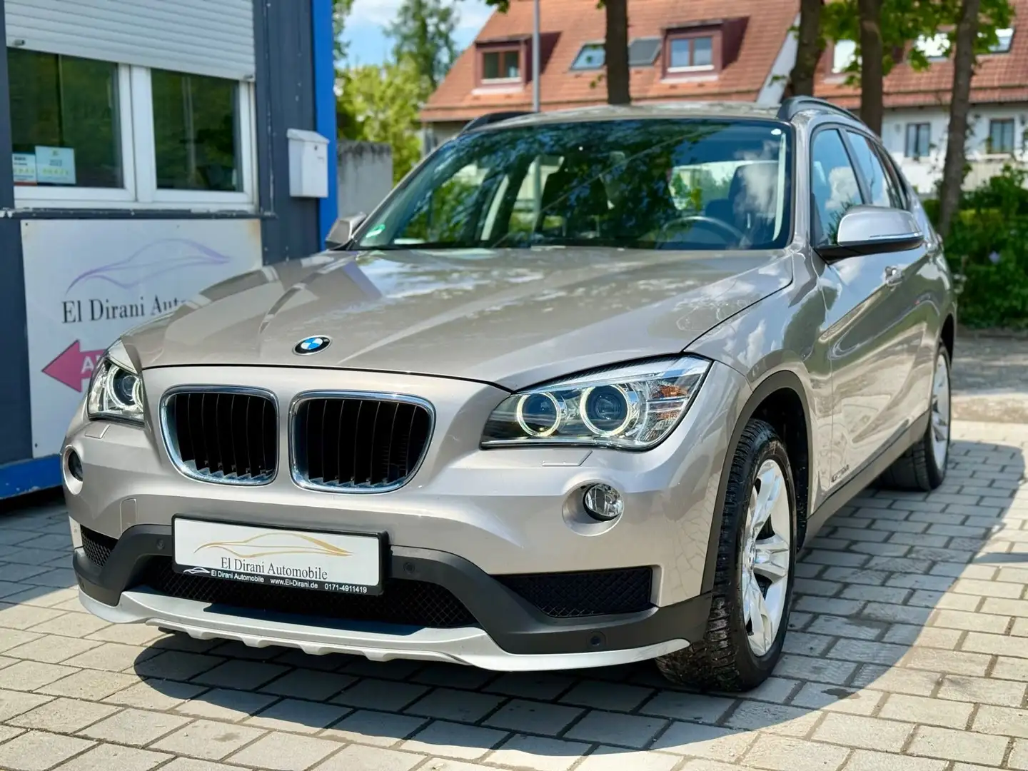 BMW X1 20d sDrive Aut./BiXen/Anhängerk./Standhz./PDC Zilver - 1