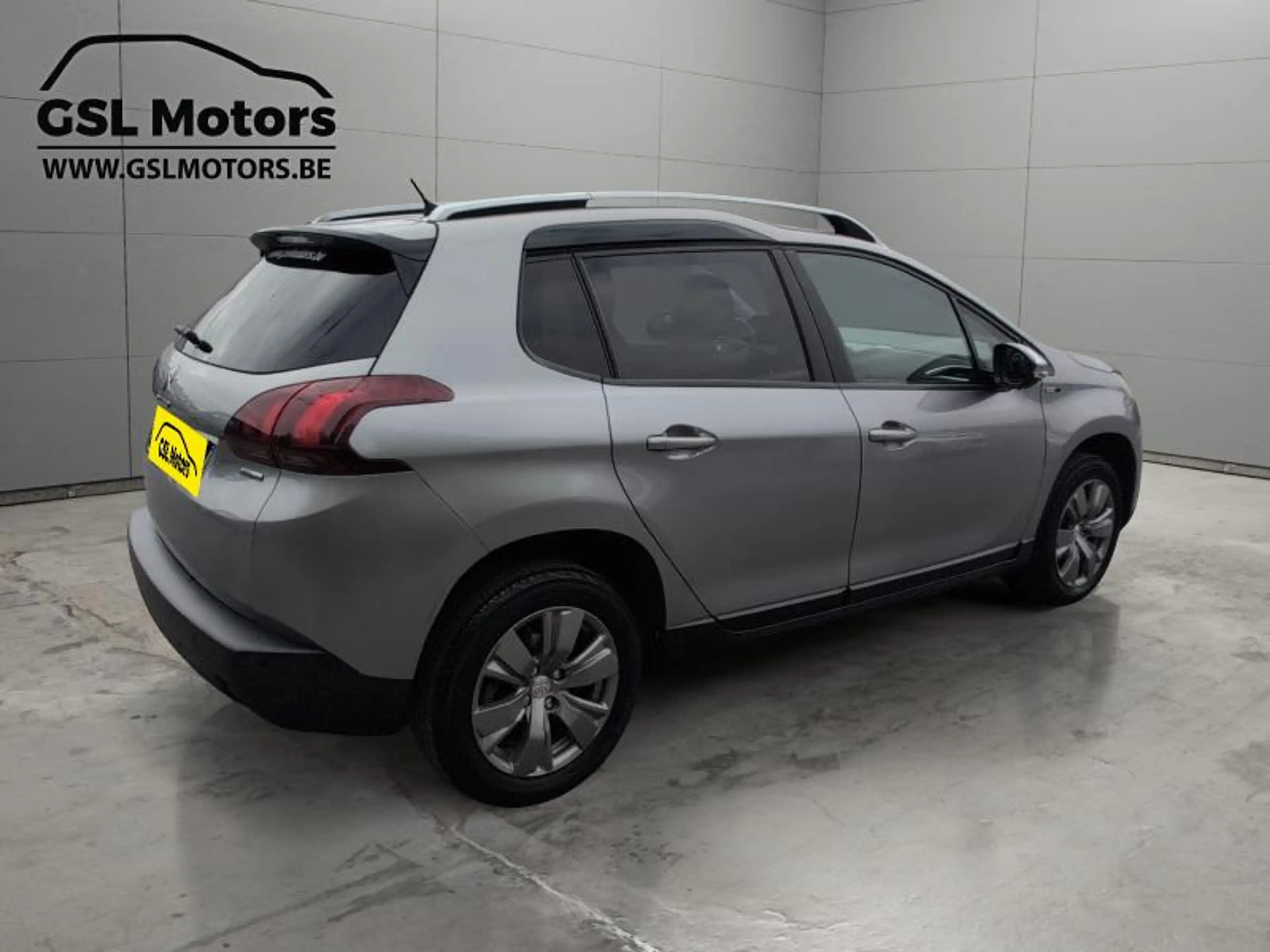 Peugeot 2008 1.2 82cv Gris 02/17 Airco GPS Capteurs Cruise — photo 4