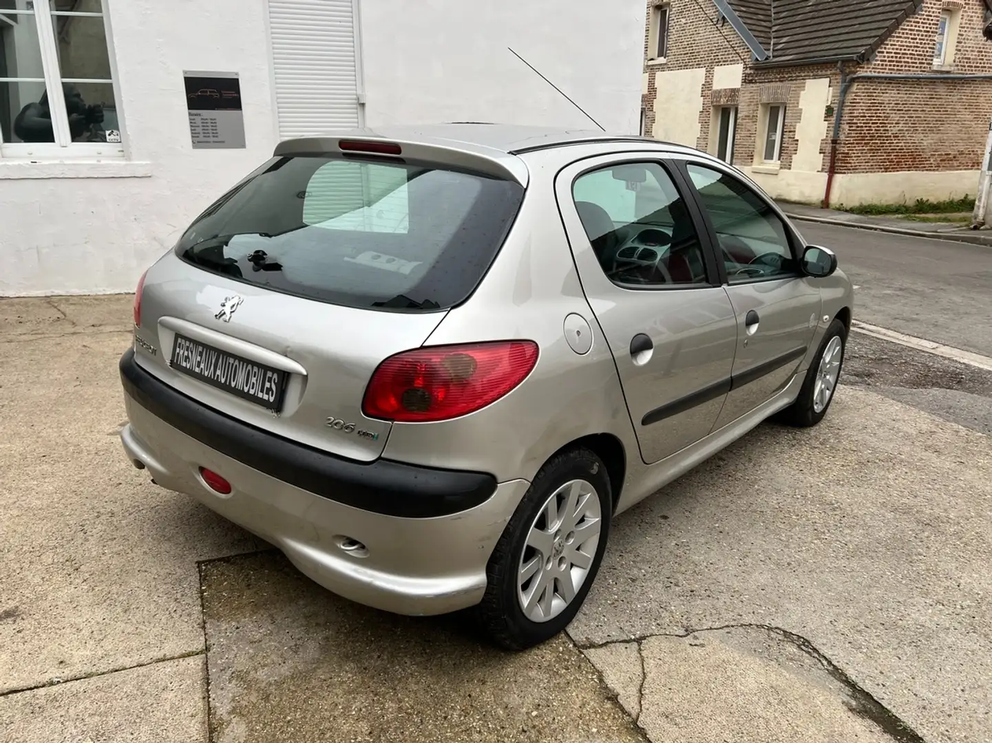 Peugeot 206 (2) 1.4 HDI POP ART 5P DISTRIBUTION OK Gris - 2
