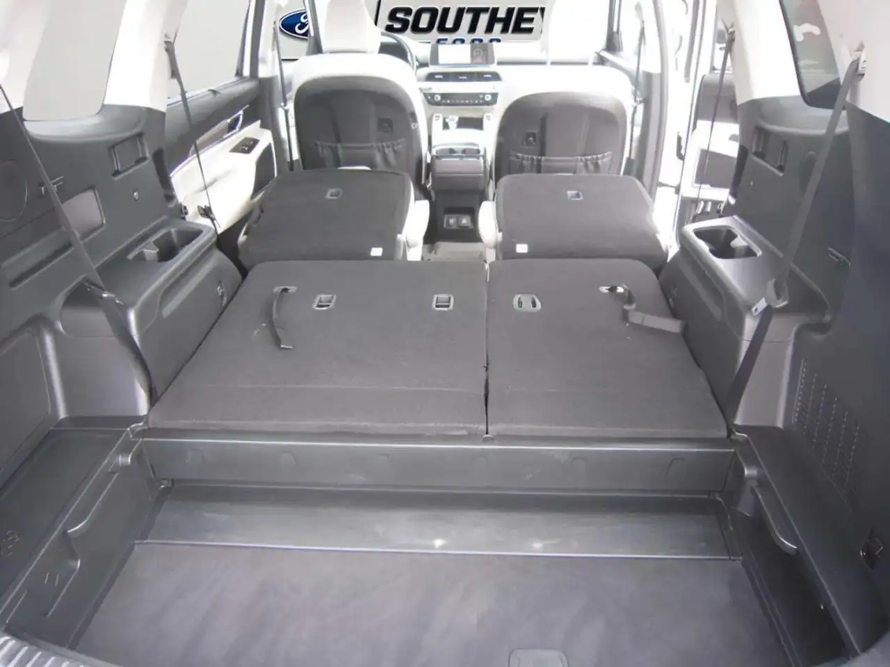 Kia Telluride снимка Kia Telluride