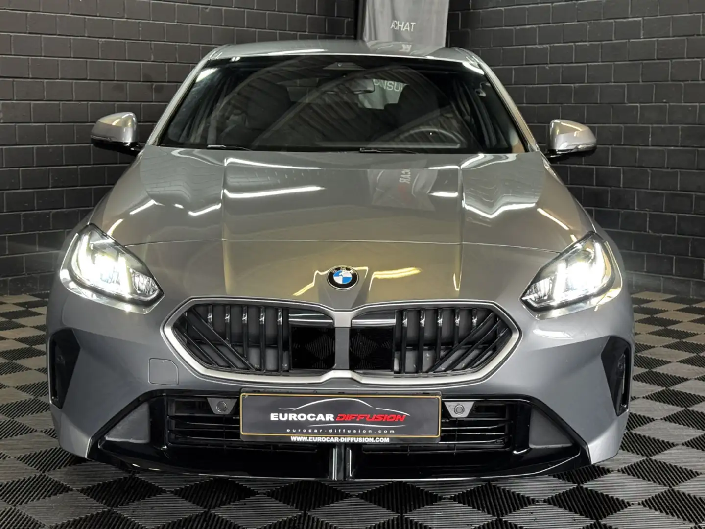 BMW 120 120i M-Sport 170CV F70 Gris - 2