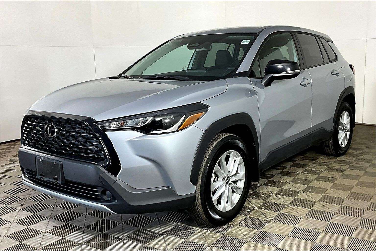 2025 Toyota Corolla Cross LE FWD