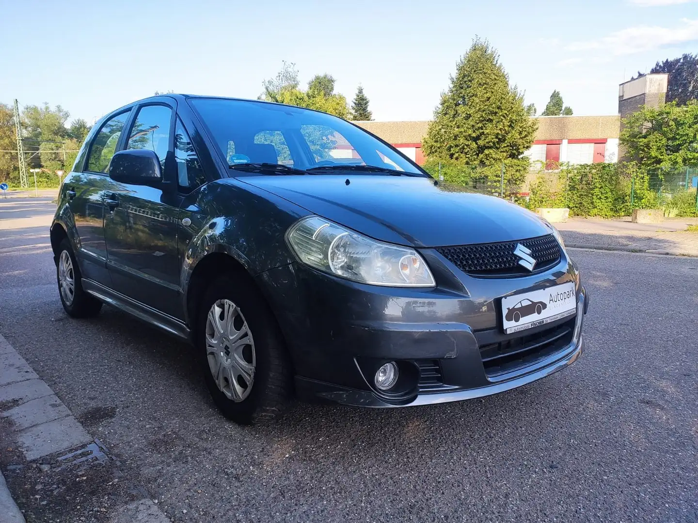 Suzuki SX4 Streetline Club Gris - 2