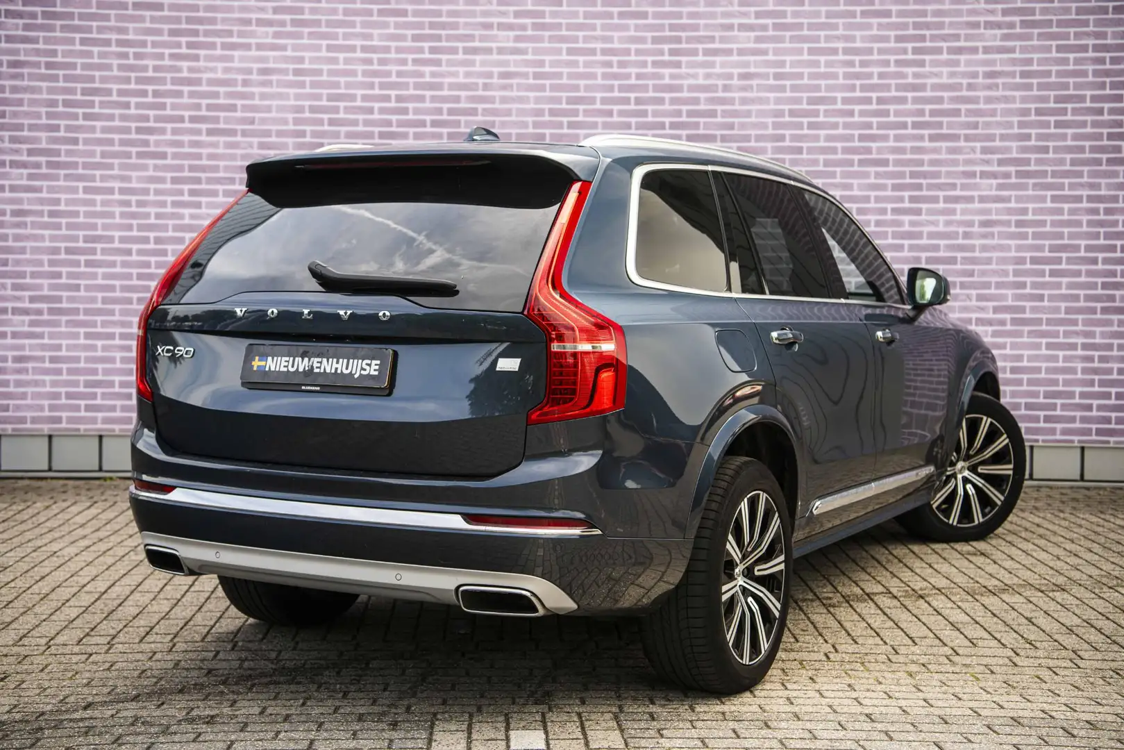 Volvo XC90 2.0 T8 Recharge AWD Inscription Exclusive | Luchtv Blauw - 2