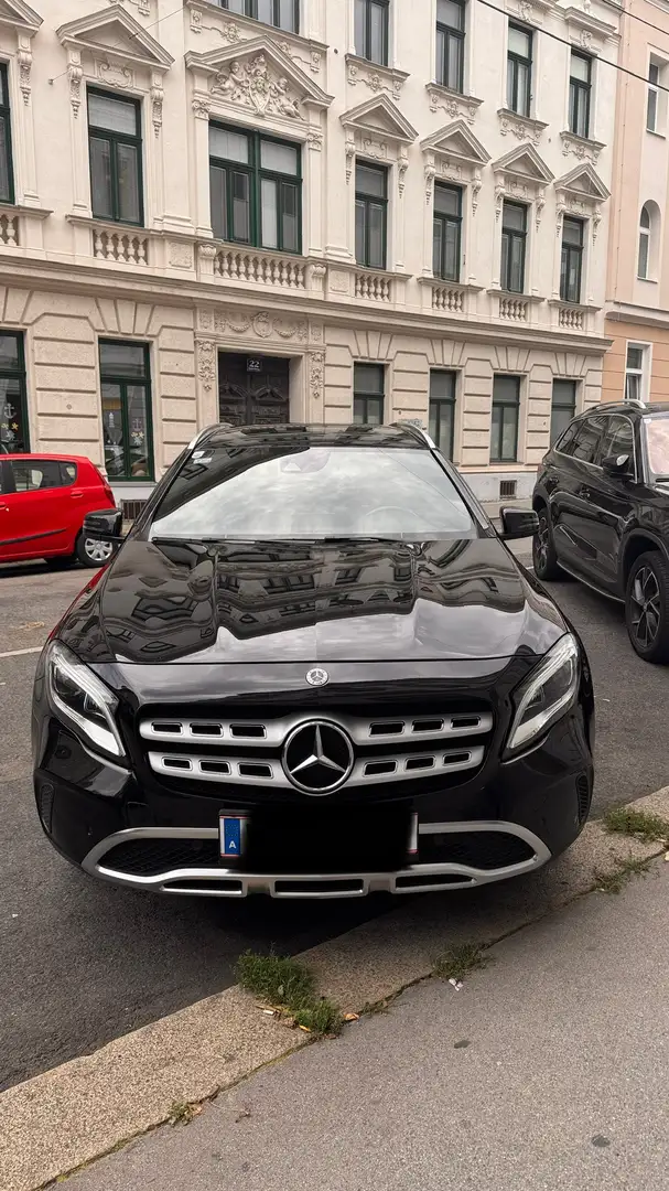Mercedes-Benz GLA 180 Aut. - 1